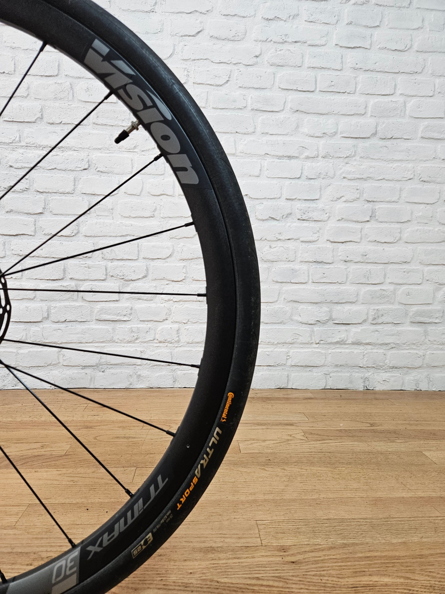 Used 2019 Pinarello Gan Disc 105 – Size 60cm - Brooklyn Carbon Bike Co.