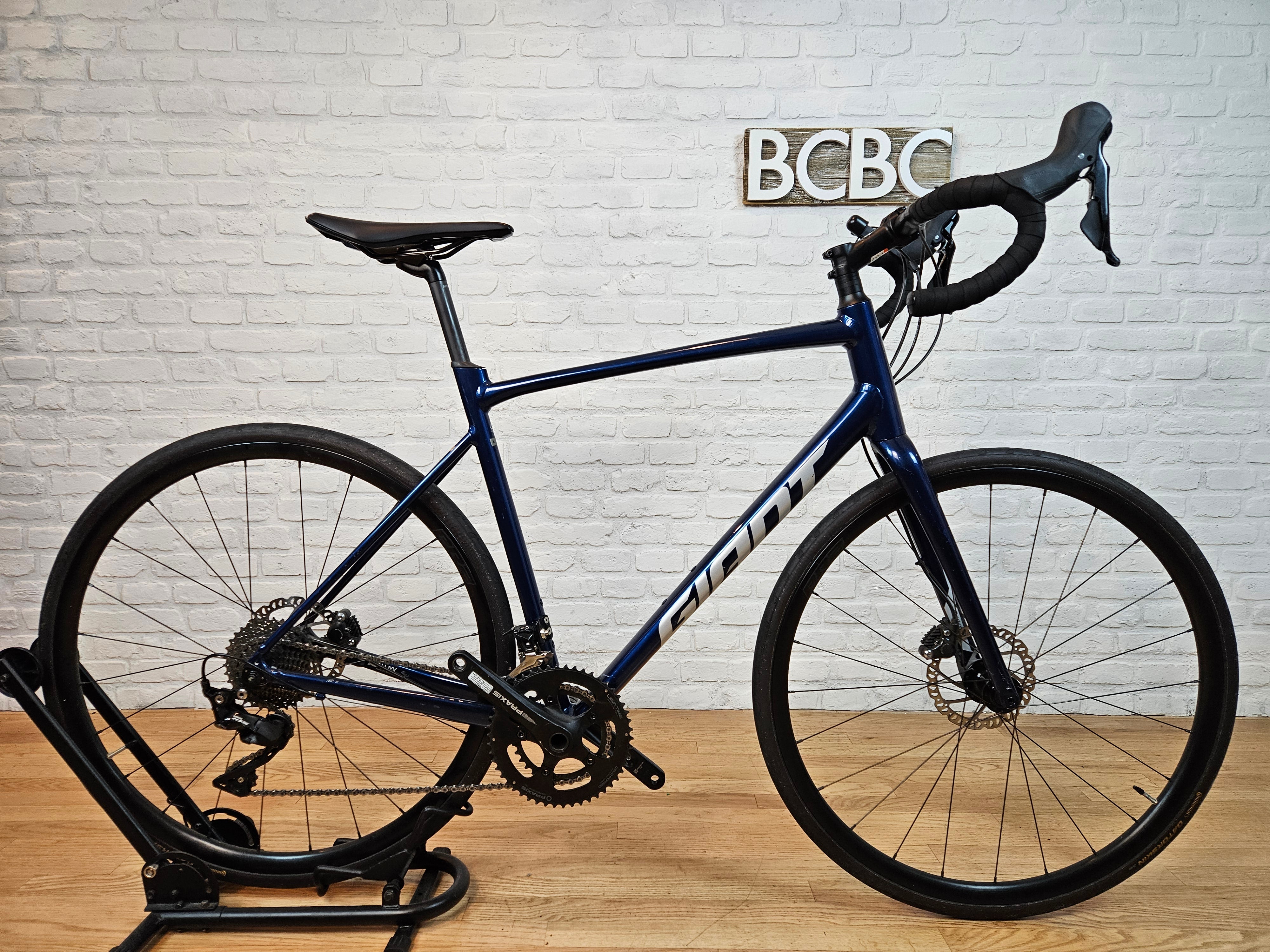 2022 Giant Defy Advanced 2 105 | Carbon Endurance Road Bike