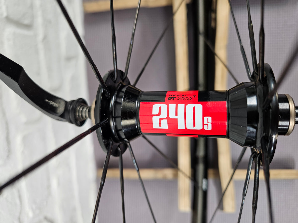 ENVE SES 3.4 Carbon Fiber Rim Brake Clinchers 11 Speed DT Swiss 240 Shimano 700c