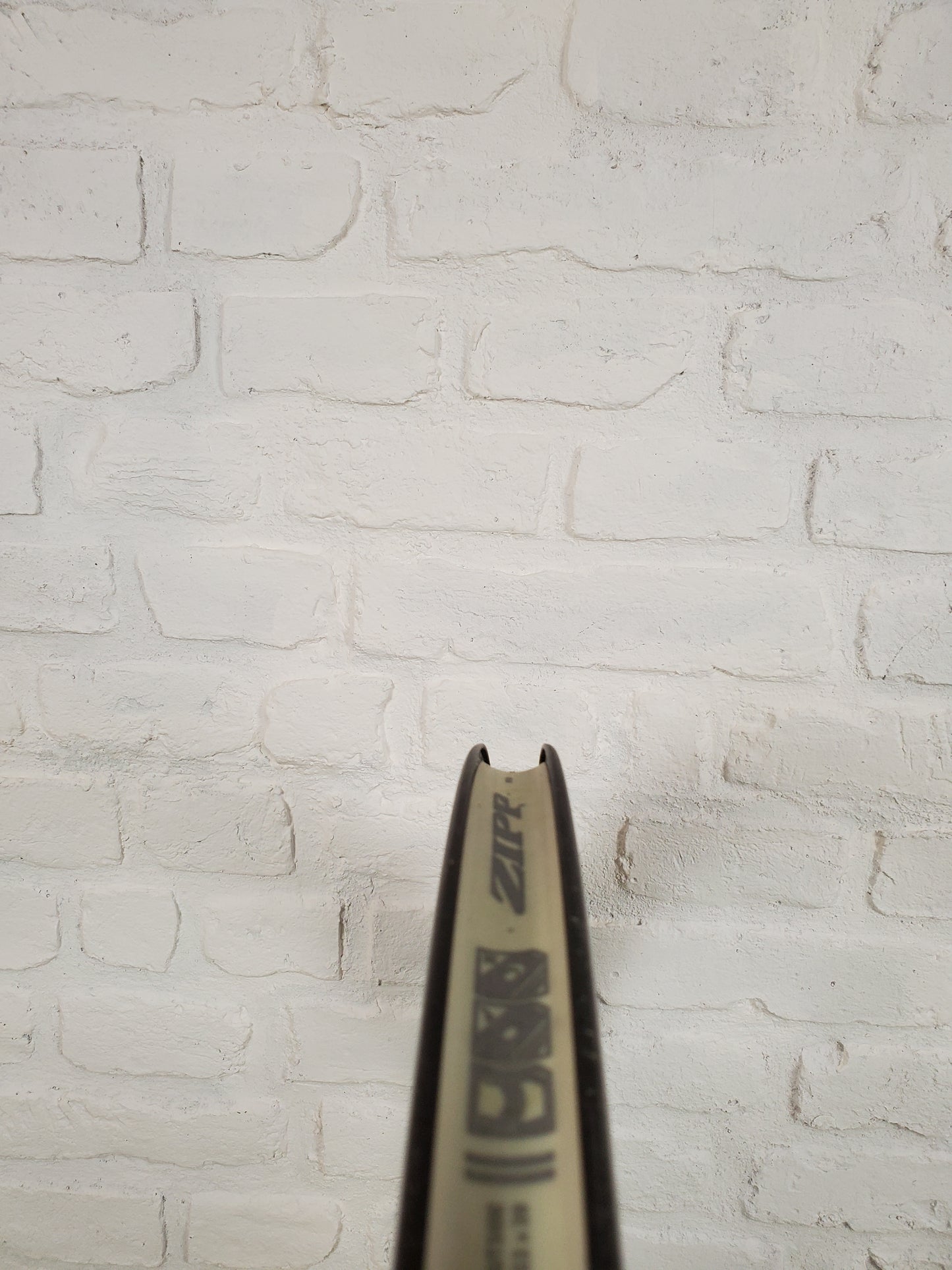 Zipp 303 Carbon Fiber Clinchers 11 Speed Shimano 700c - Brooklyn Carbon Bike Co.