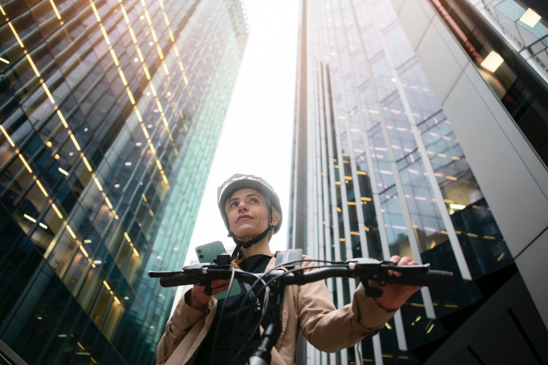 women on carbon fiber road bike