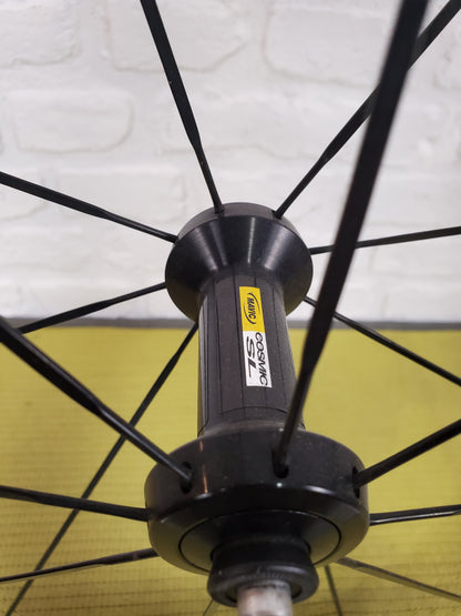 Mavic Cosmic SL Carbon Fiber Clinchers 11 Speed Shimano 700c