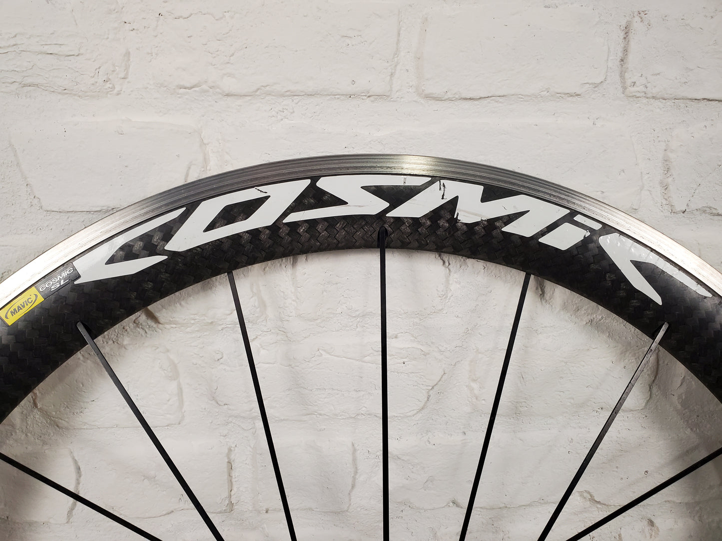 Mavic Cosmic SL Carbon Fiber Clinchers 11 Speed Shimano 700c