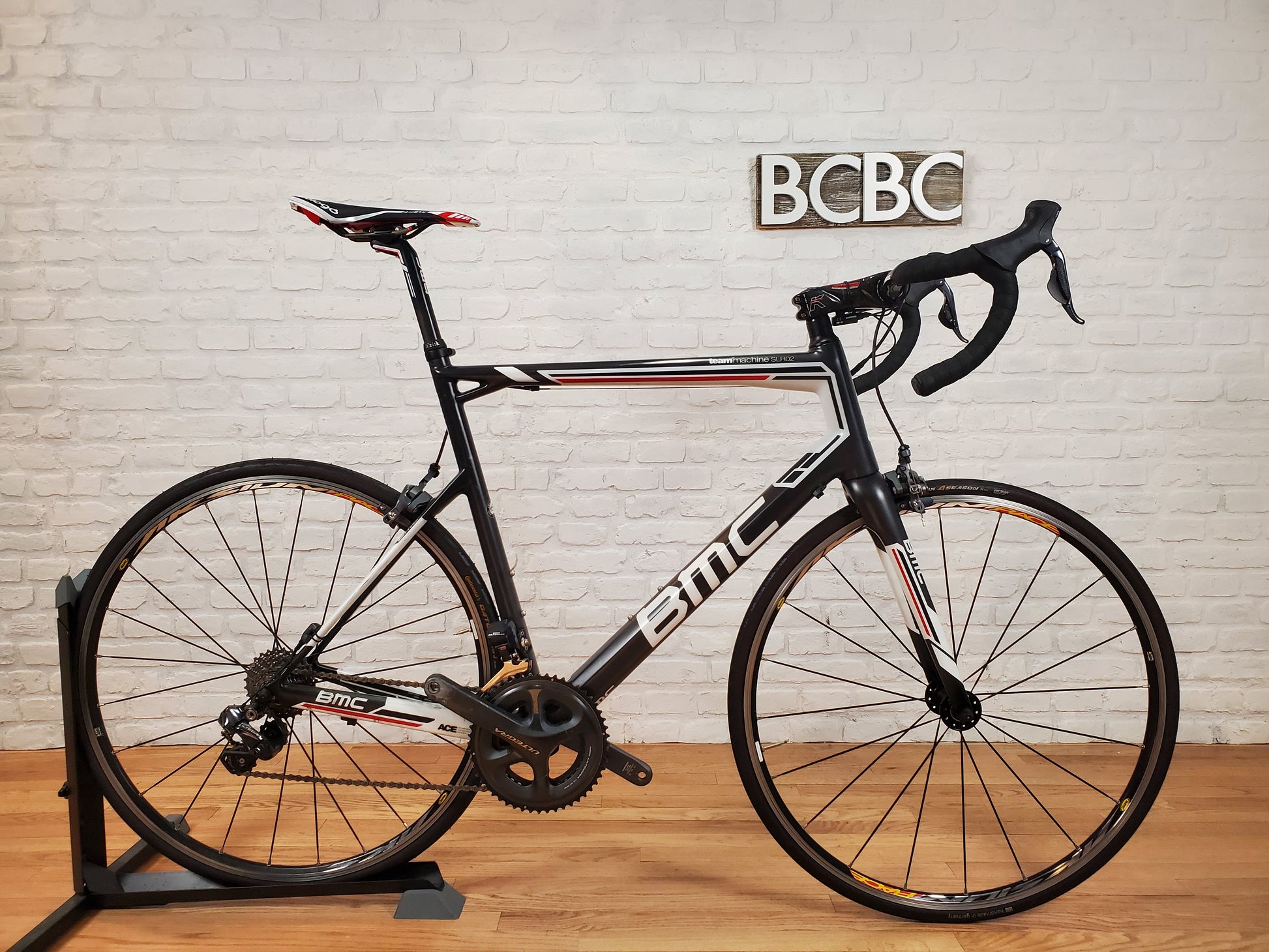 2013 BMC TeamMachine SLR02 road bike. 