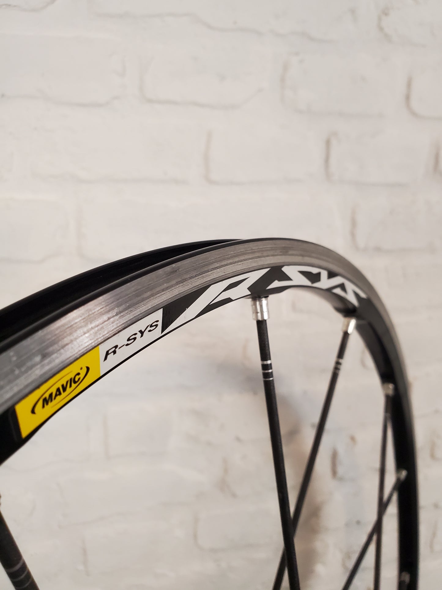 Mavic Cosmic R-Sys Carbon Fiber Clinchers 11 Speed Shimano 700c