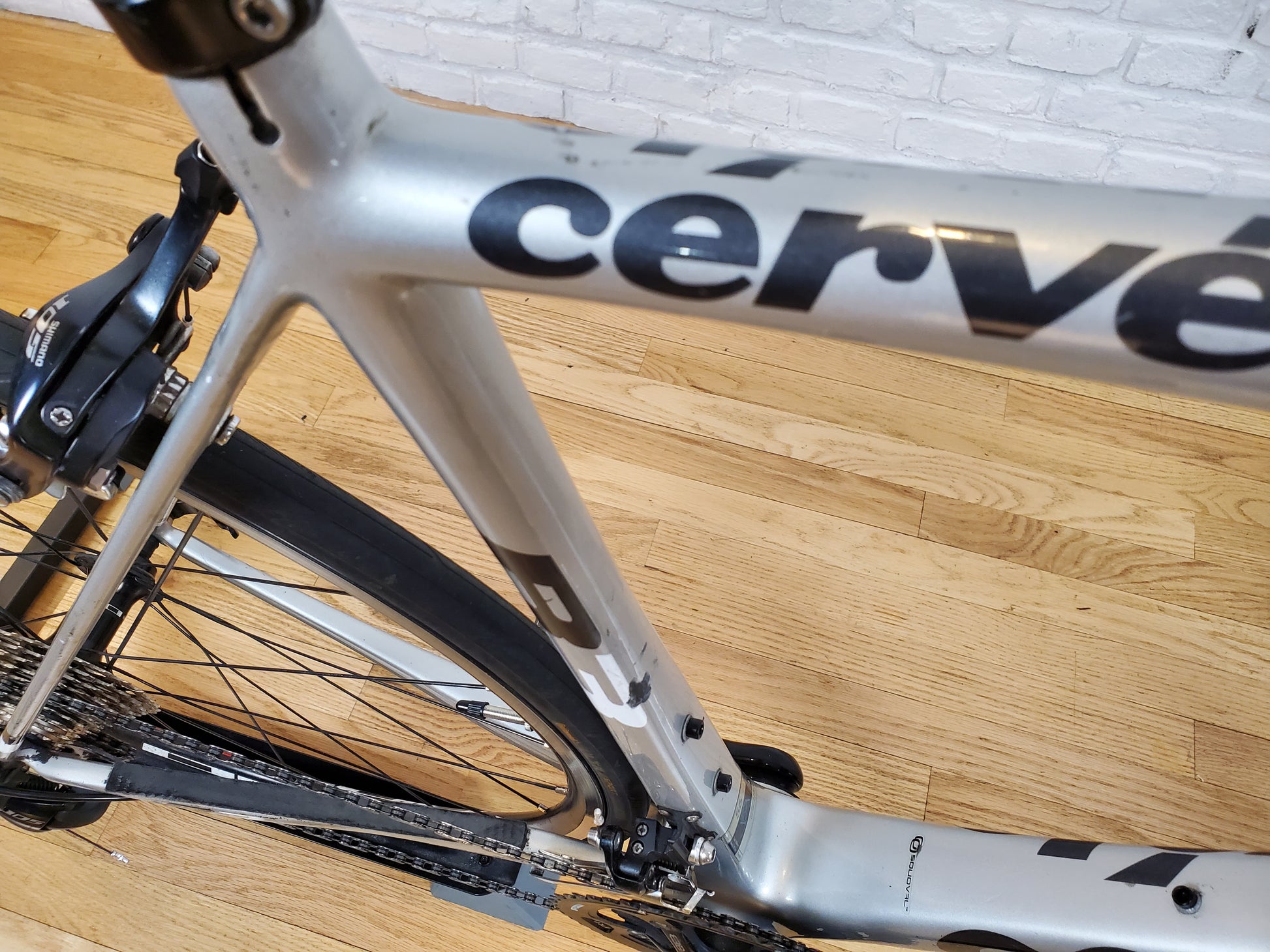 Cosmetic blemishes on Cervelo R3 road bike frame (see pics)