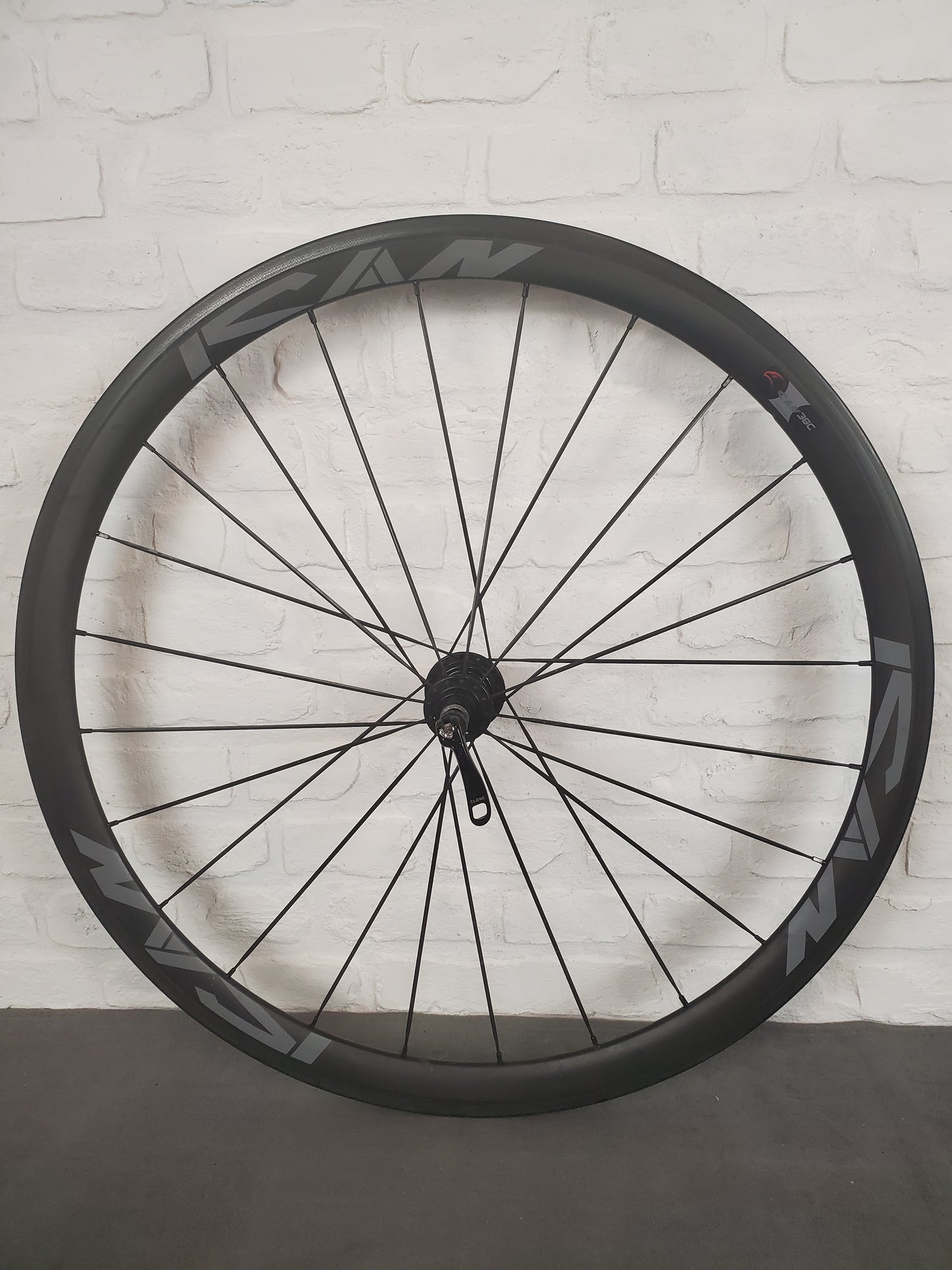 ICAN Carbon Fiber Clinchers 11 Speed Shimano 700c