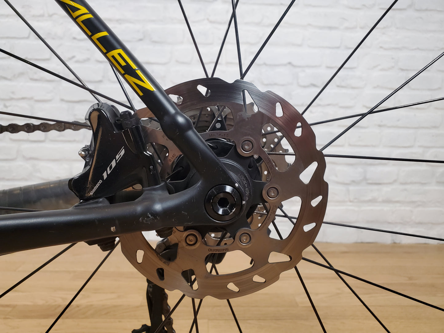 Ultegra crankset on Specialized Allez Sprint road bike