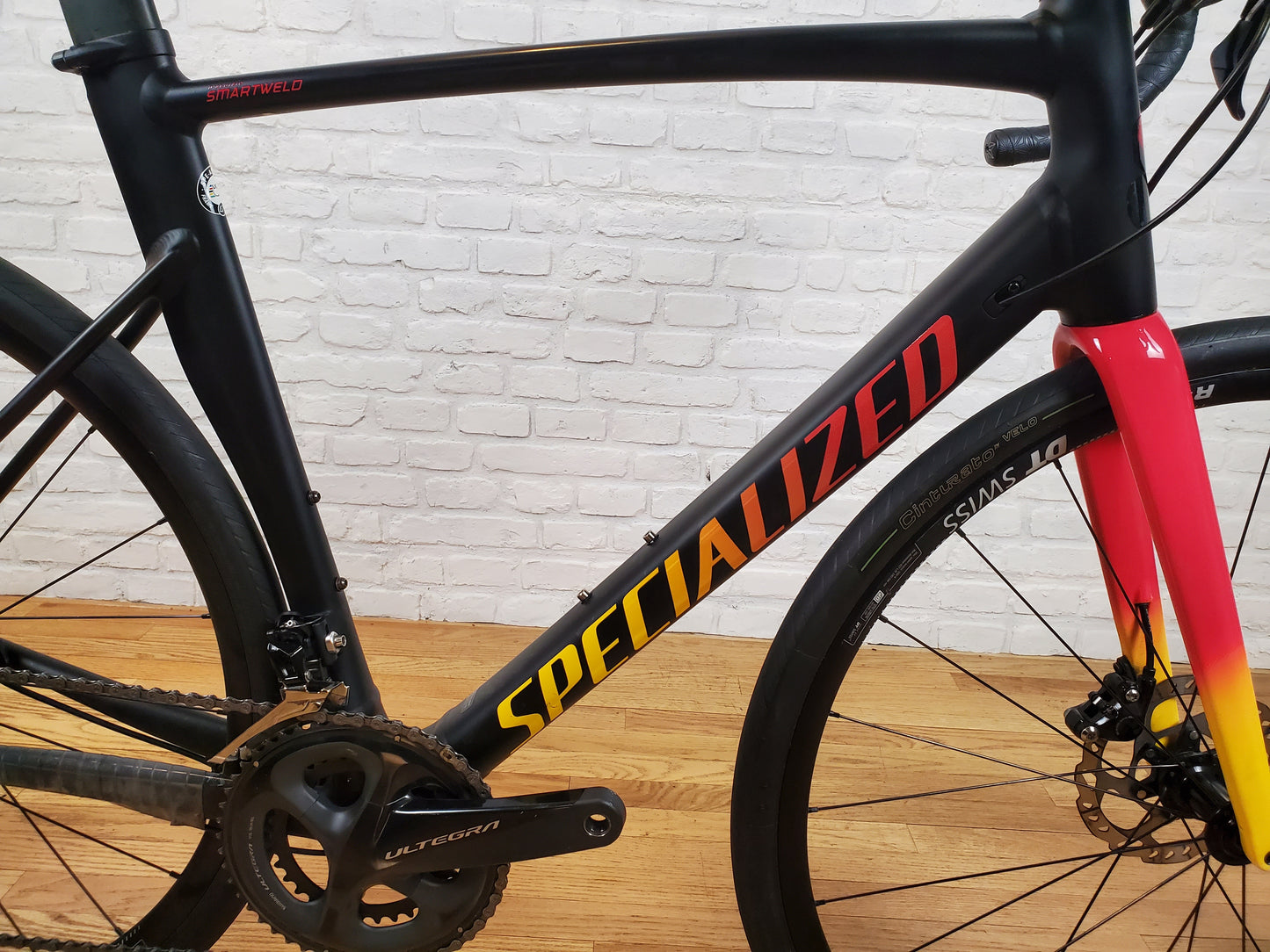 58cm frame size suitable for someone around 6 feet tall Specialized Allez Sprint road bike