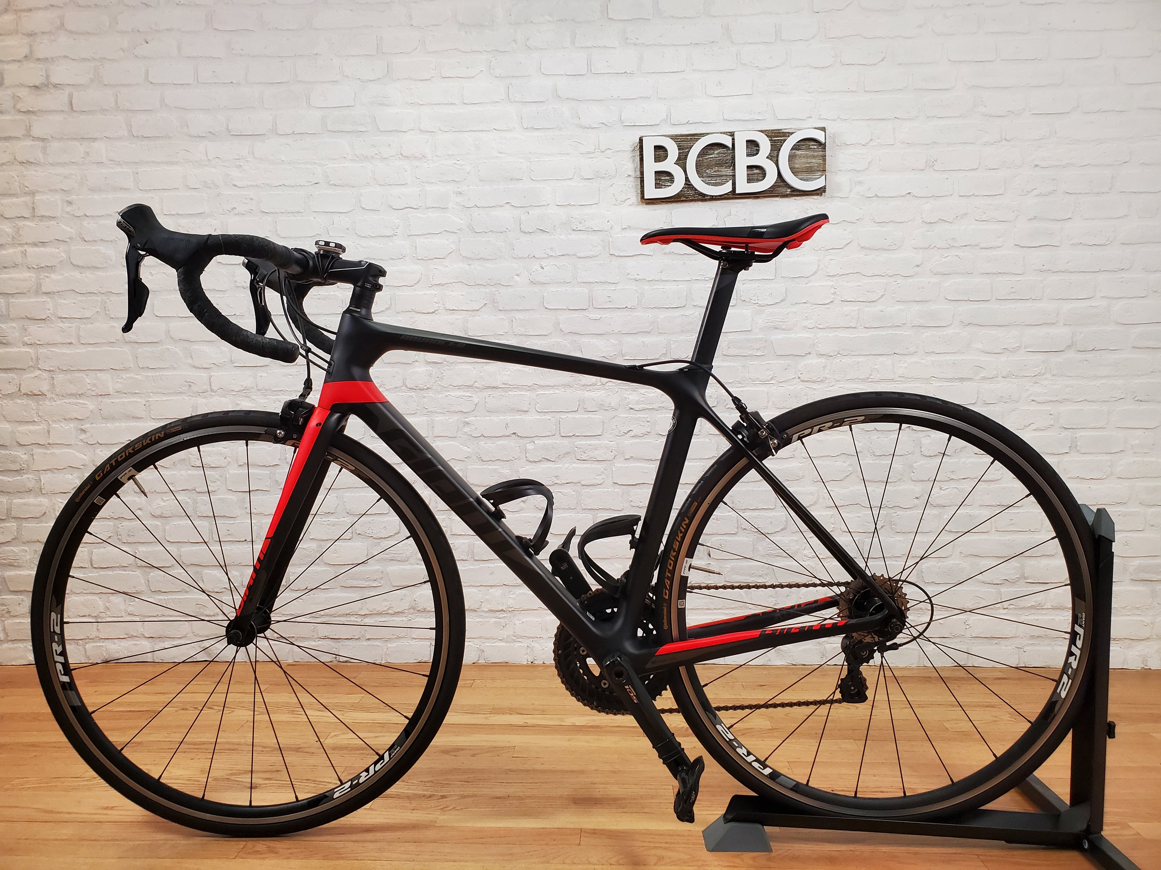 Used Road Bikes for Sale: Giant TCR Advanced 2 KOM 105 – Brooklyn Carbon  Bike Co.