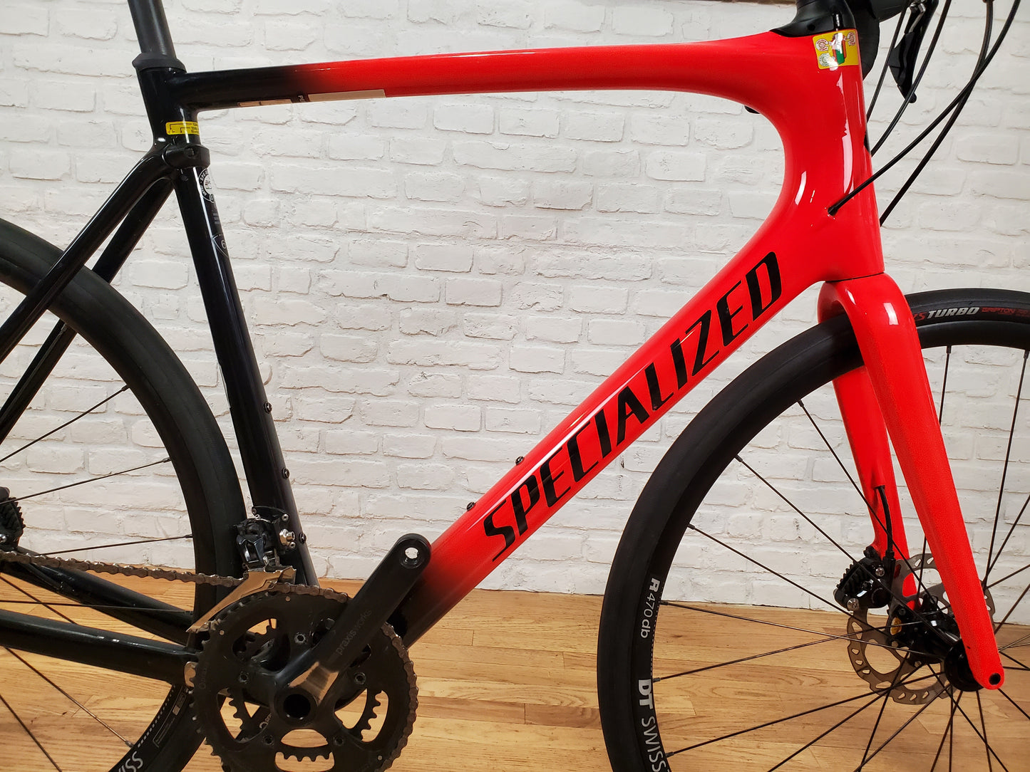 2018 Specialized Roubaix Sport Disc Futureshock 105