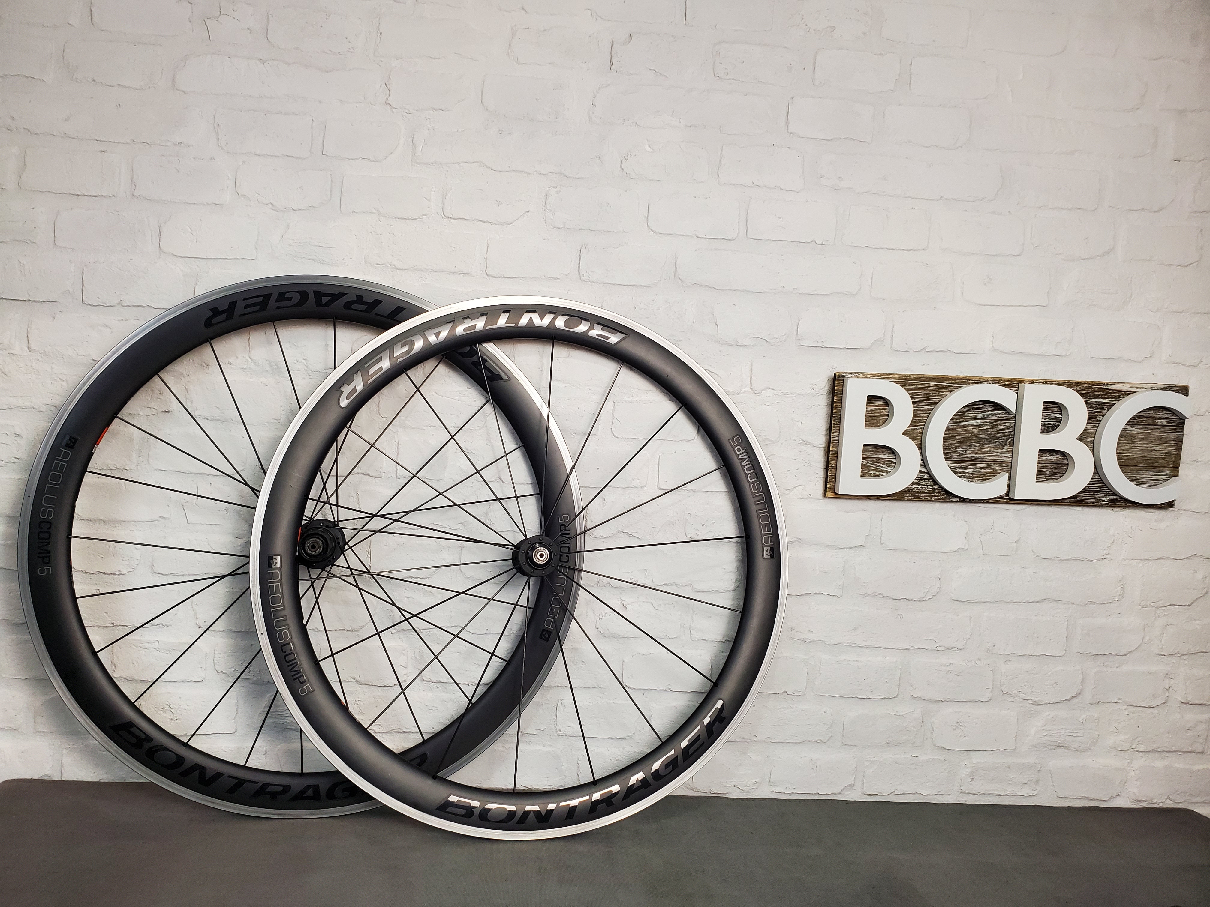 Bontrager Aeolus Comp 5 Carbon Fiber Clinchers 11 Speed Shimano 700c Brooklyn Carbon Bike Co