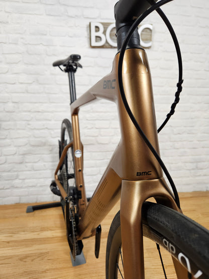 2022 BMC RoadMachine FOUR Rival eTap