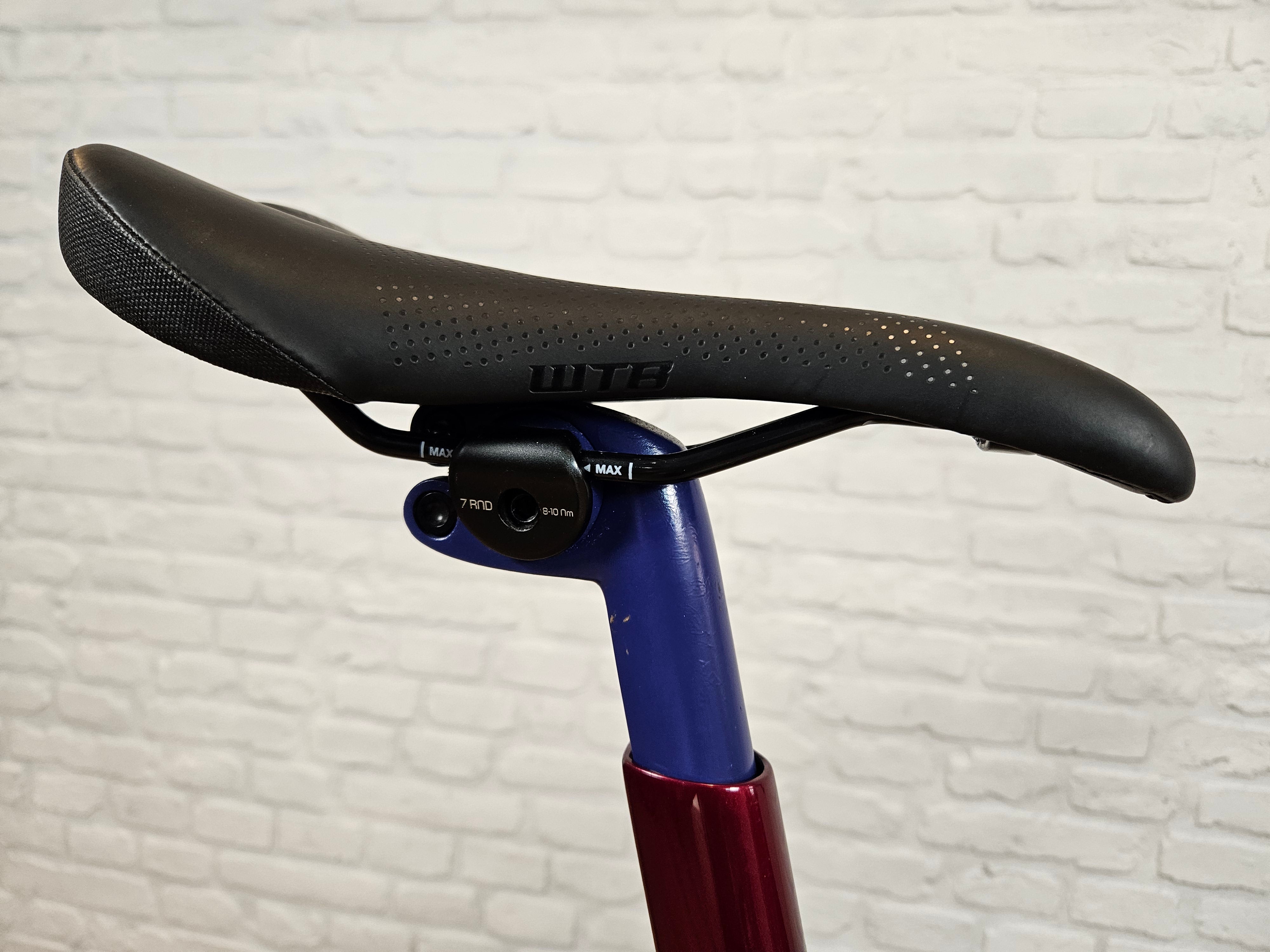 2020 Trek Domane SL5 Disc 105 | Carbon Endurance Road Bike