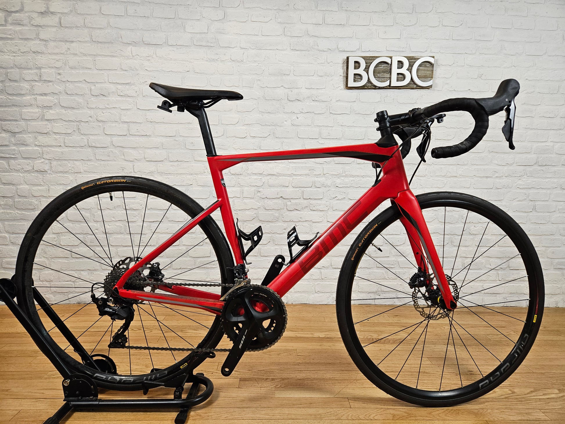 Bmc Bikes Bmc Roadmachine 02 Two 2019 Review Bmc Roadmachine 02
