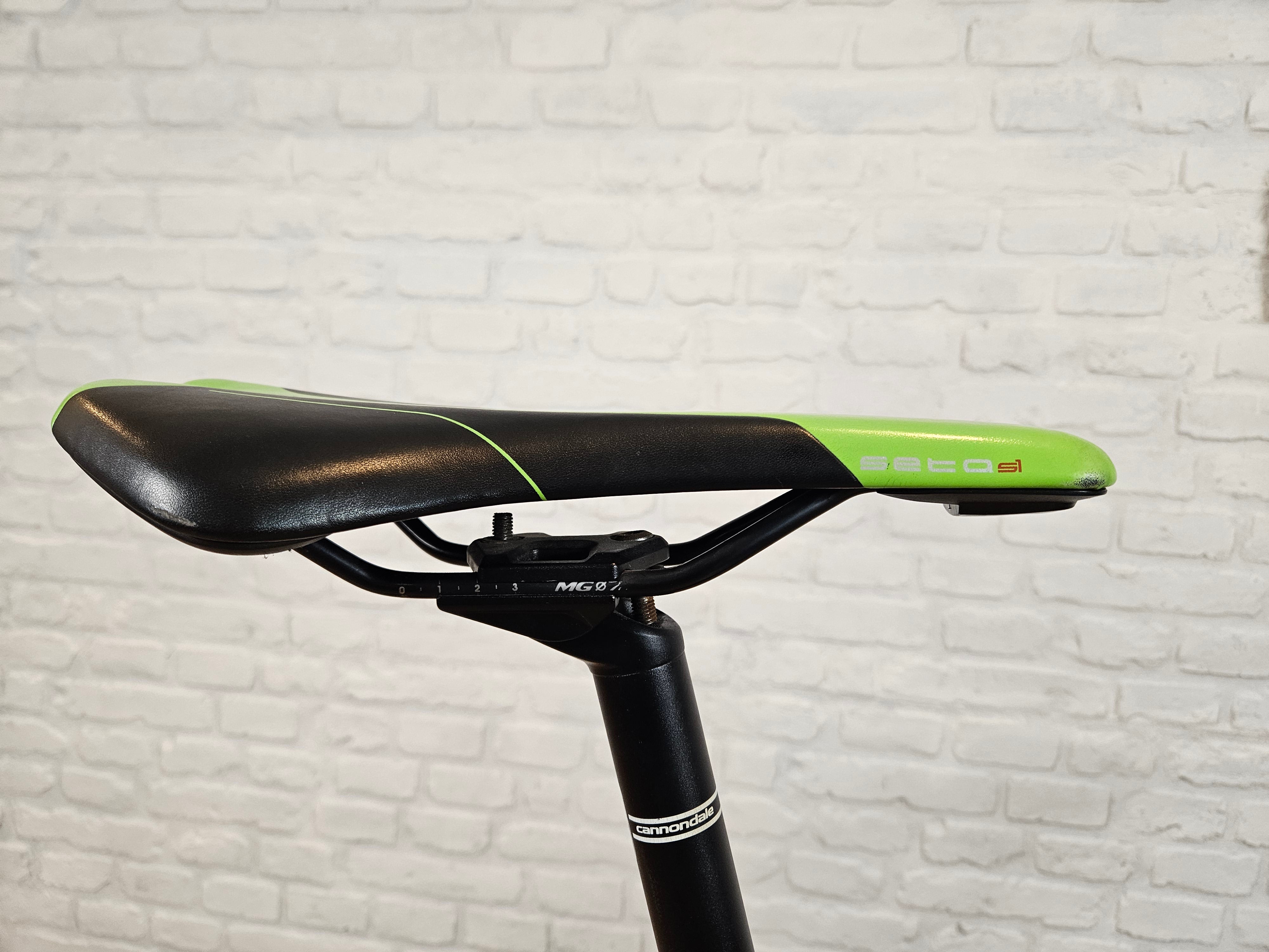 2019 Cannondale SuperSix EVO 105 | Carbon Racing Road Bike