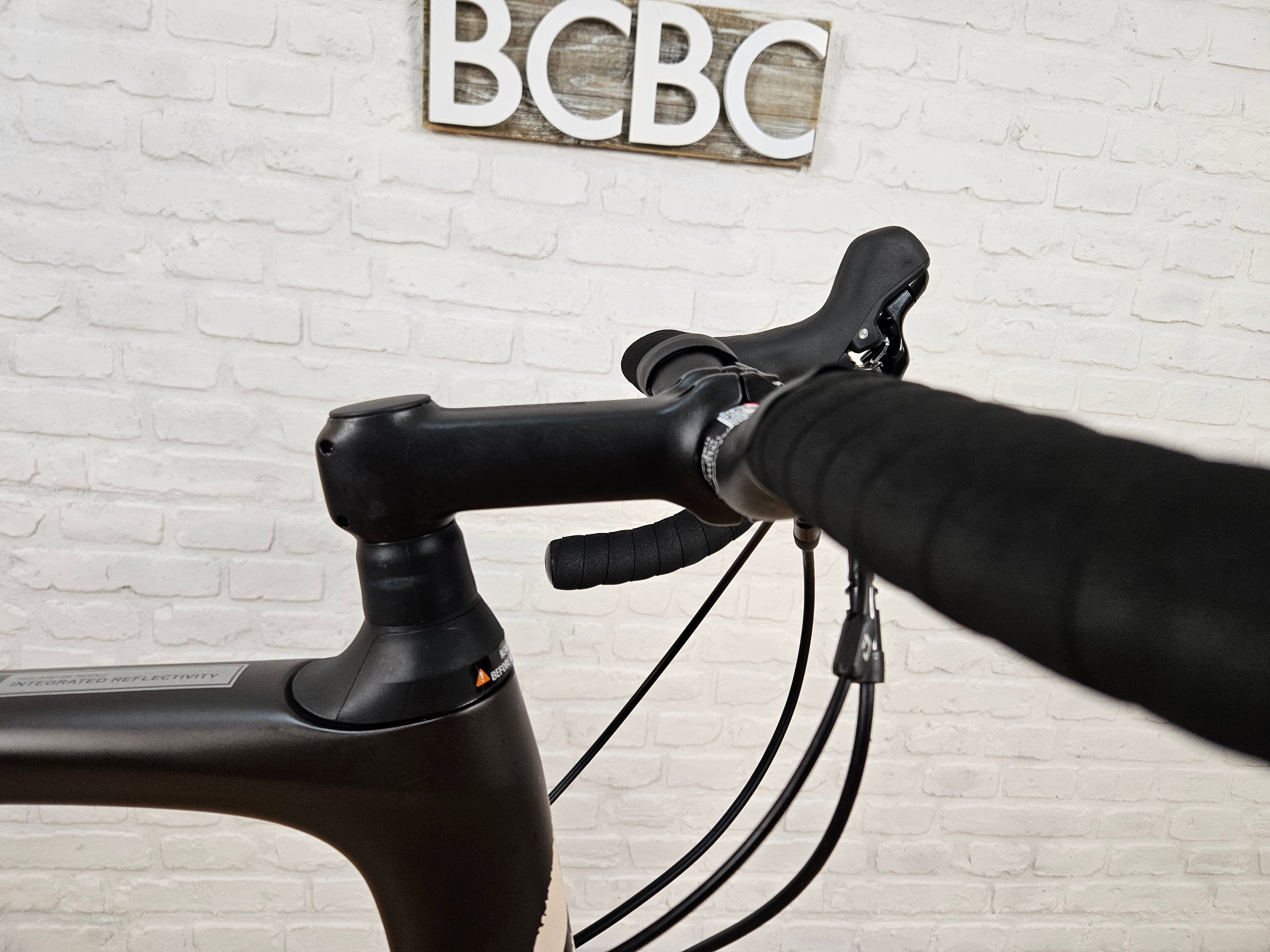 2022 Specialized Roubaix Sport Disc 105 | Carbon Endurance Road Bike