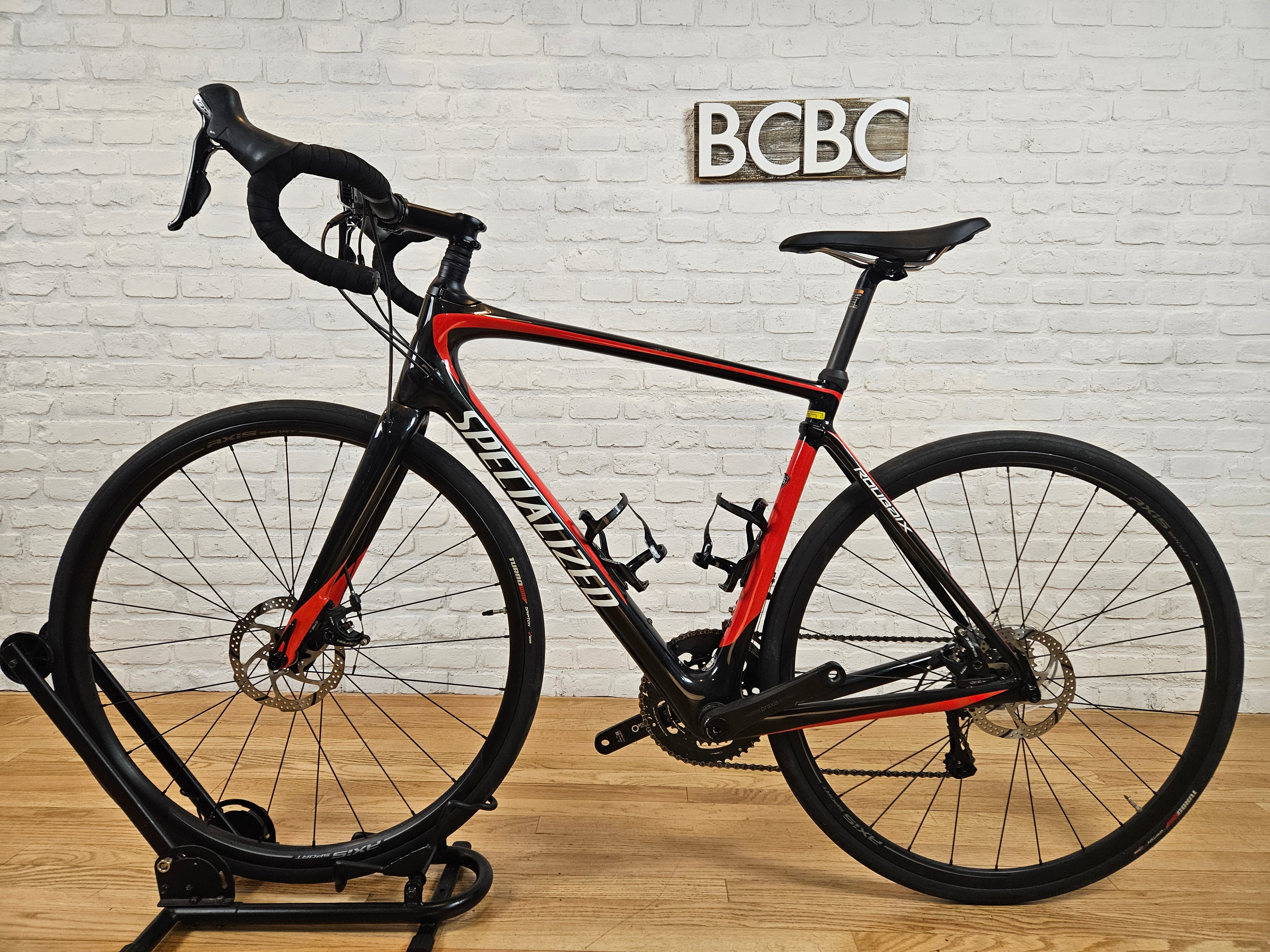 Specializedロードバイク ブラック/レッド　カーボン　105 2019 Specialized Roubaix Sport Disc Futureshock 105
