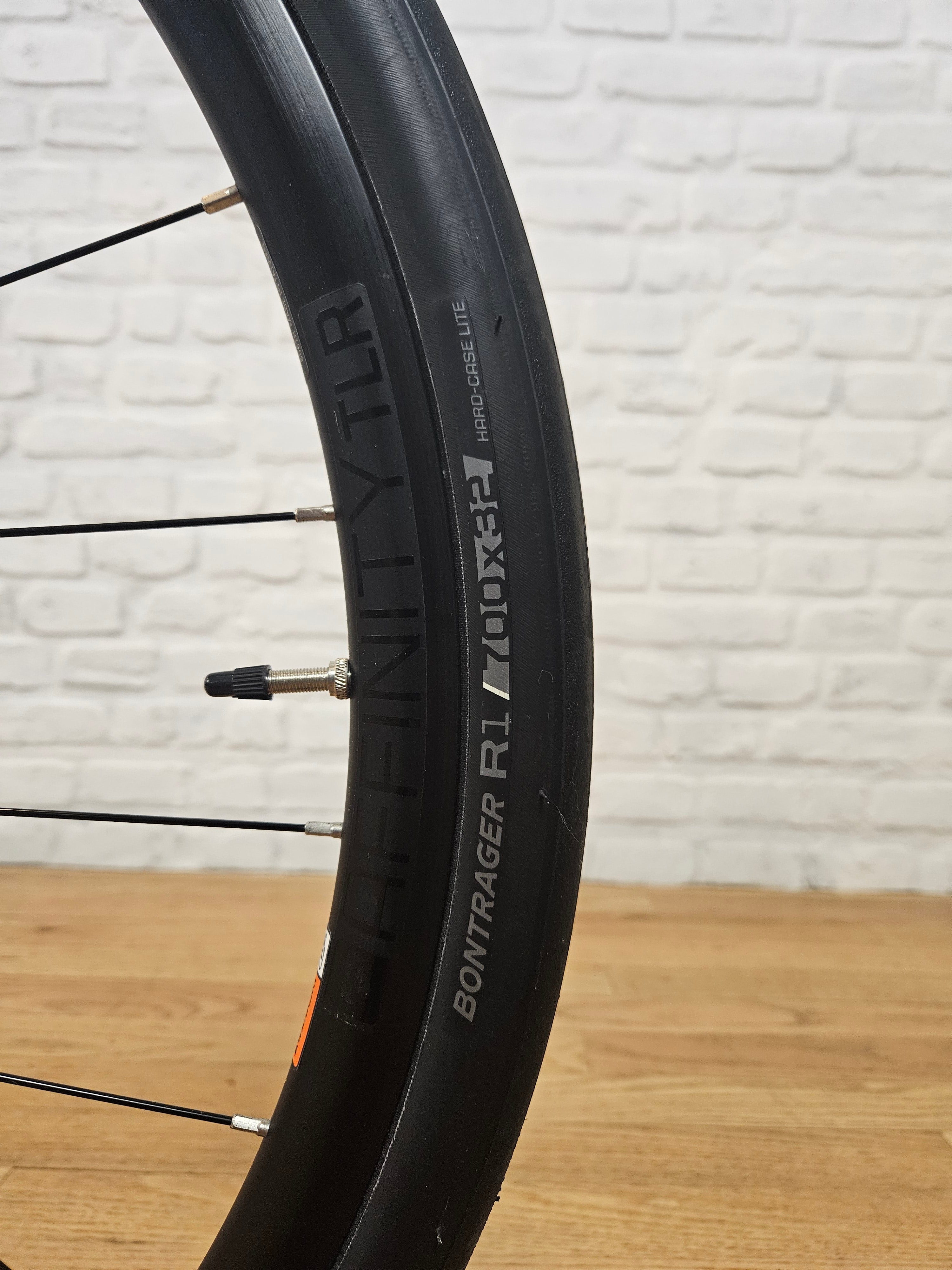 Used Road Bikes for Sale: 2018 Trek Domane SL5 105– Size 54cm