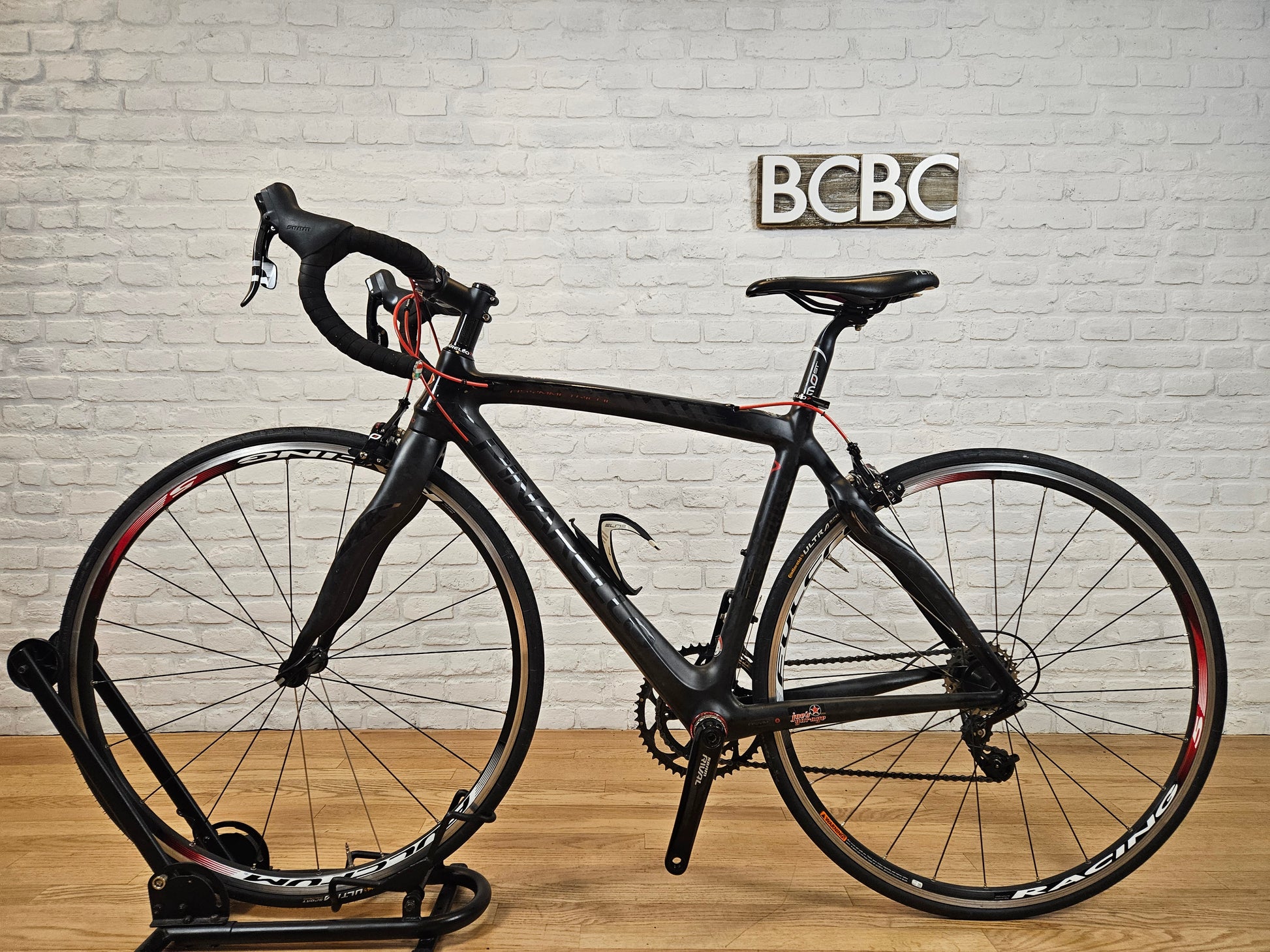 pinarello endurance rennrad Used 2014 Pinarello FP Quattro | Carbon Endurance Road Bike Size 46cm XXS black | Pre-Owned Carbon Fiber Bikes in NYС