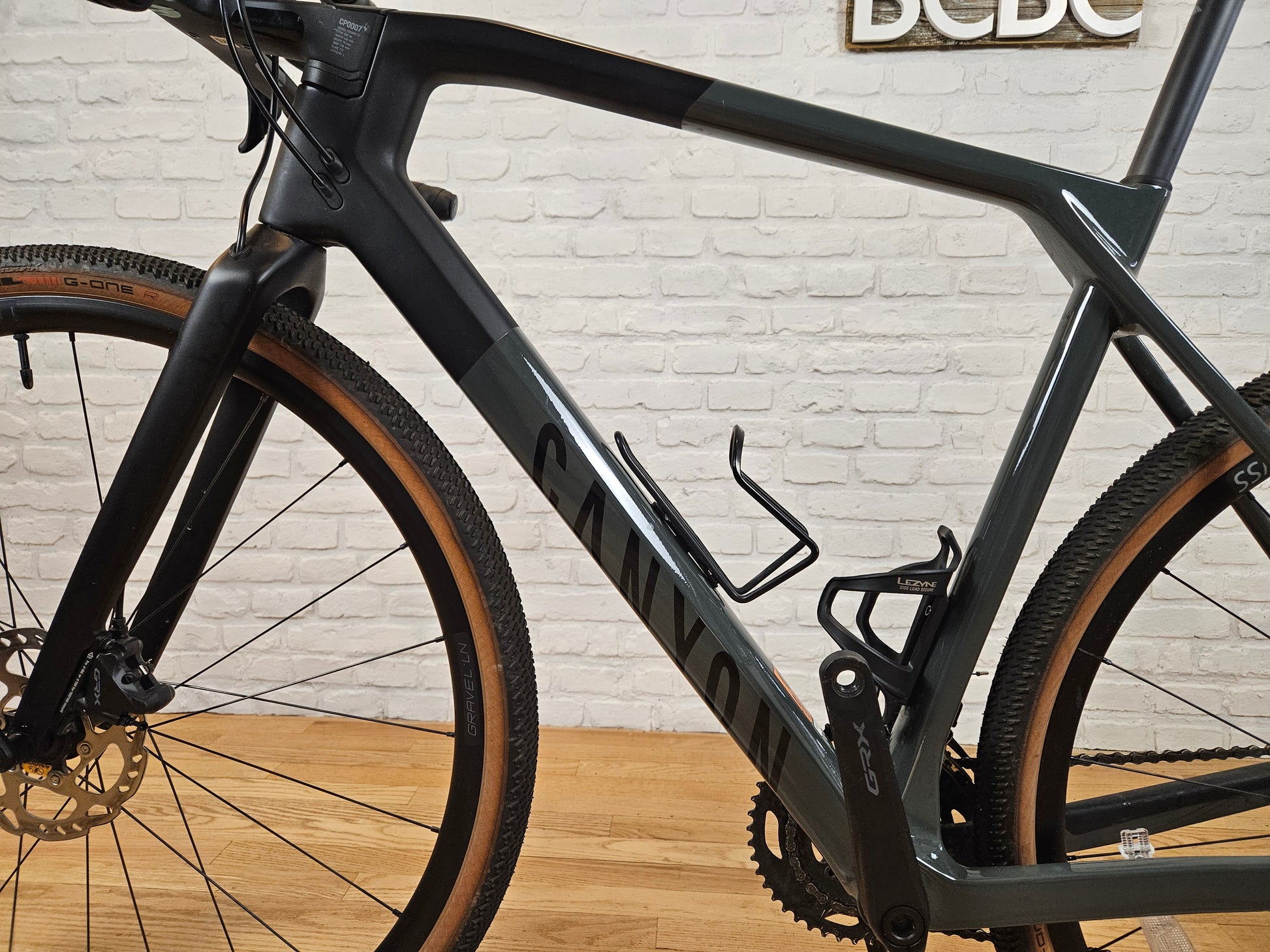 canyon gravel bike 2023 2022 Cervelo Aspero Apex 1 Gravel