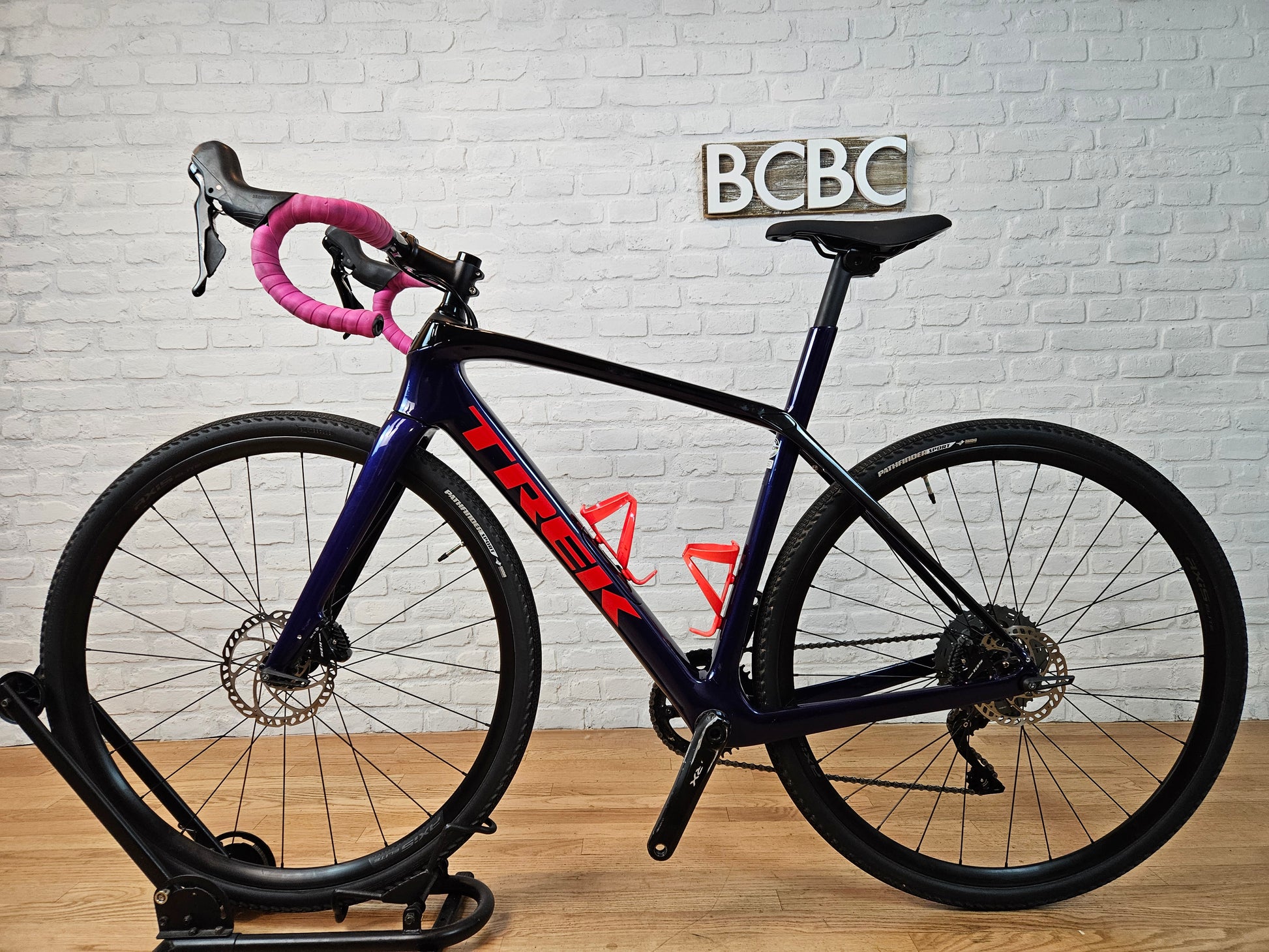 Used 2021 Trek Domane SL5 Disc 105 – Size 52cm Brooklyn Carbon