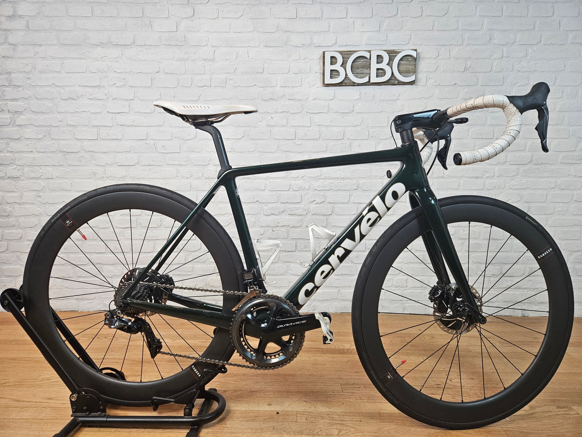 Bicycle Shimano Di2 Wireless 2021 Used 2021 Cervelo R5 Dura Ace