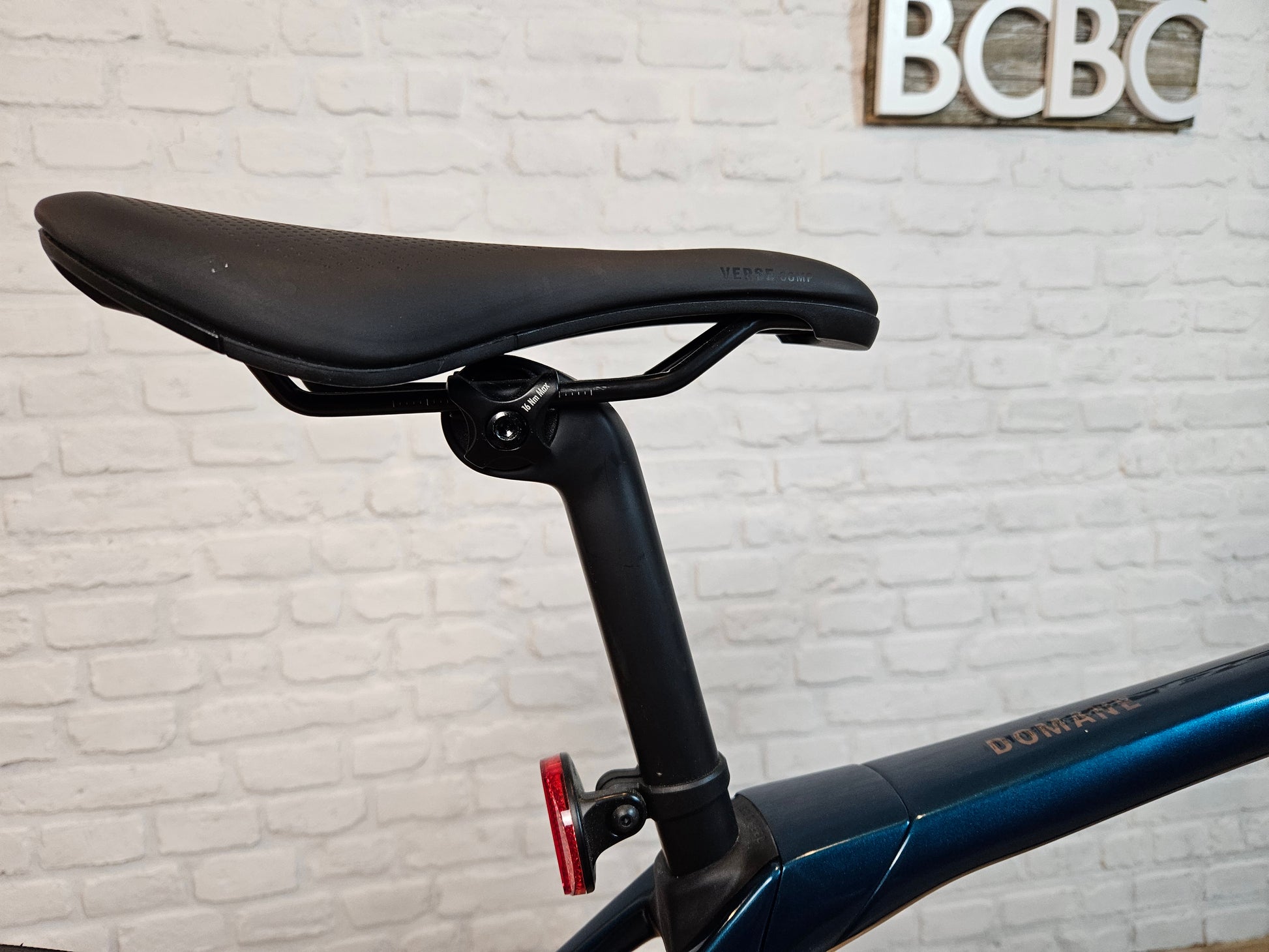 NEW 2023 Trek Domane SL 5 Disc 105 - 52cm - Brooklyn Carbon Bike Co.