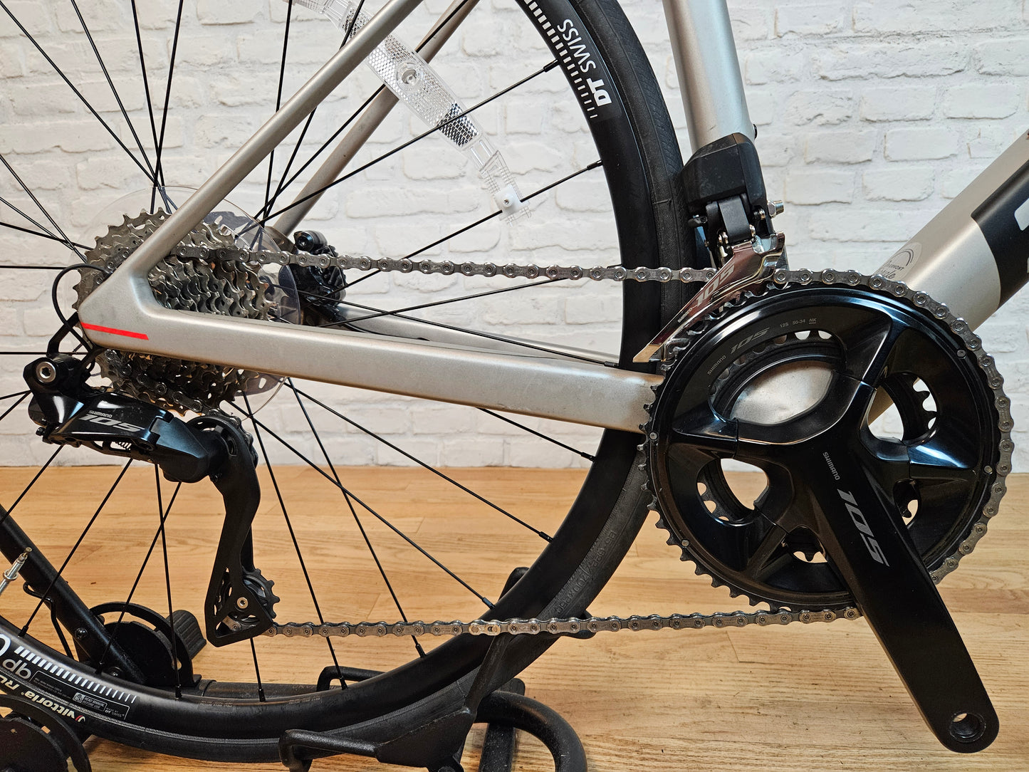 NEW 2023 BMC TeamMachine SLR FIVE 105 Di2 54cm - Brooklyn Carbon Bike Co.
