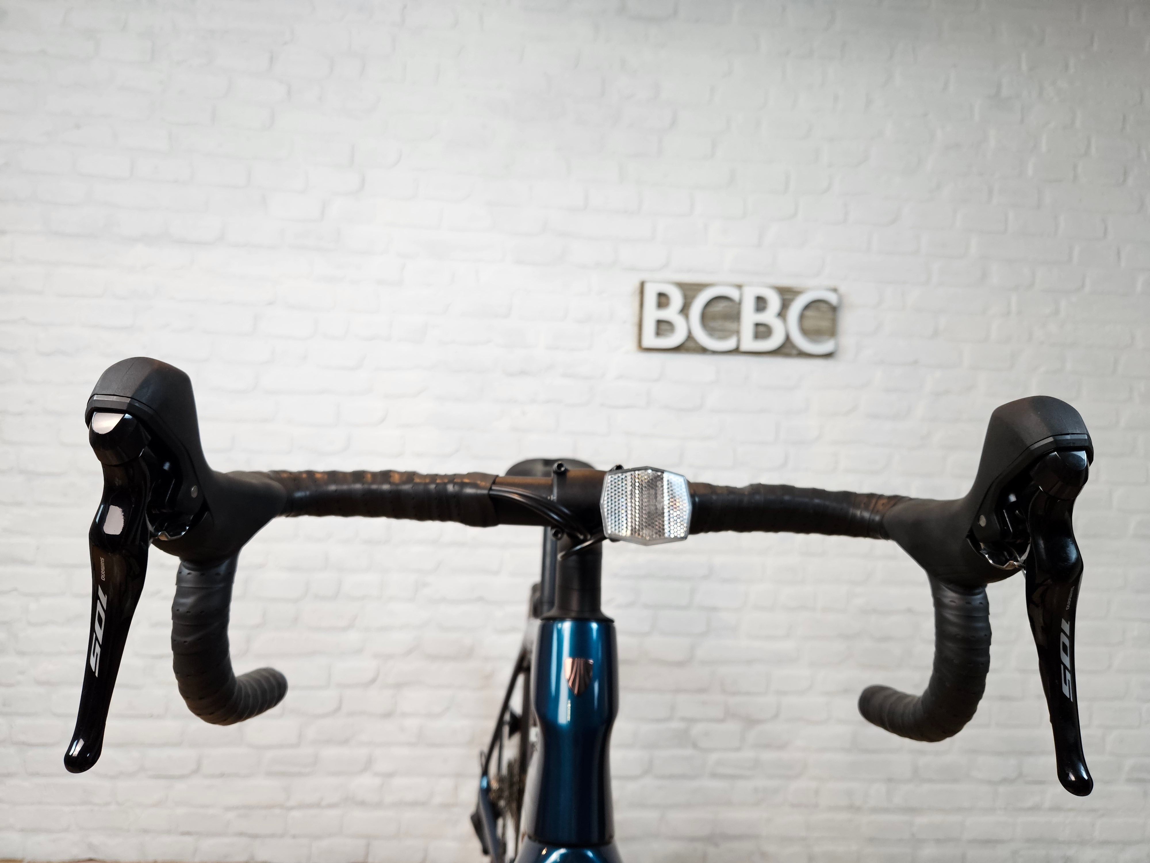 NEW 2023 Trek Domane SL 5 Disc 105 - 52cm