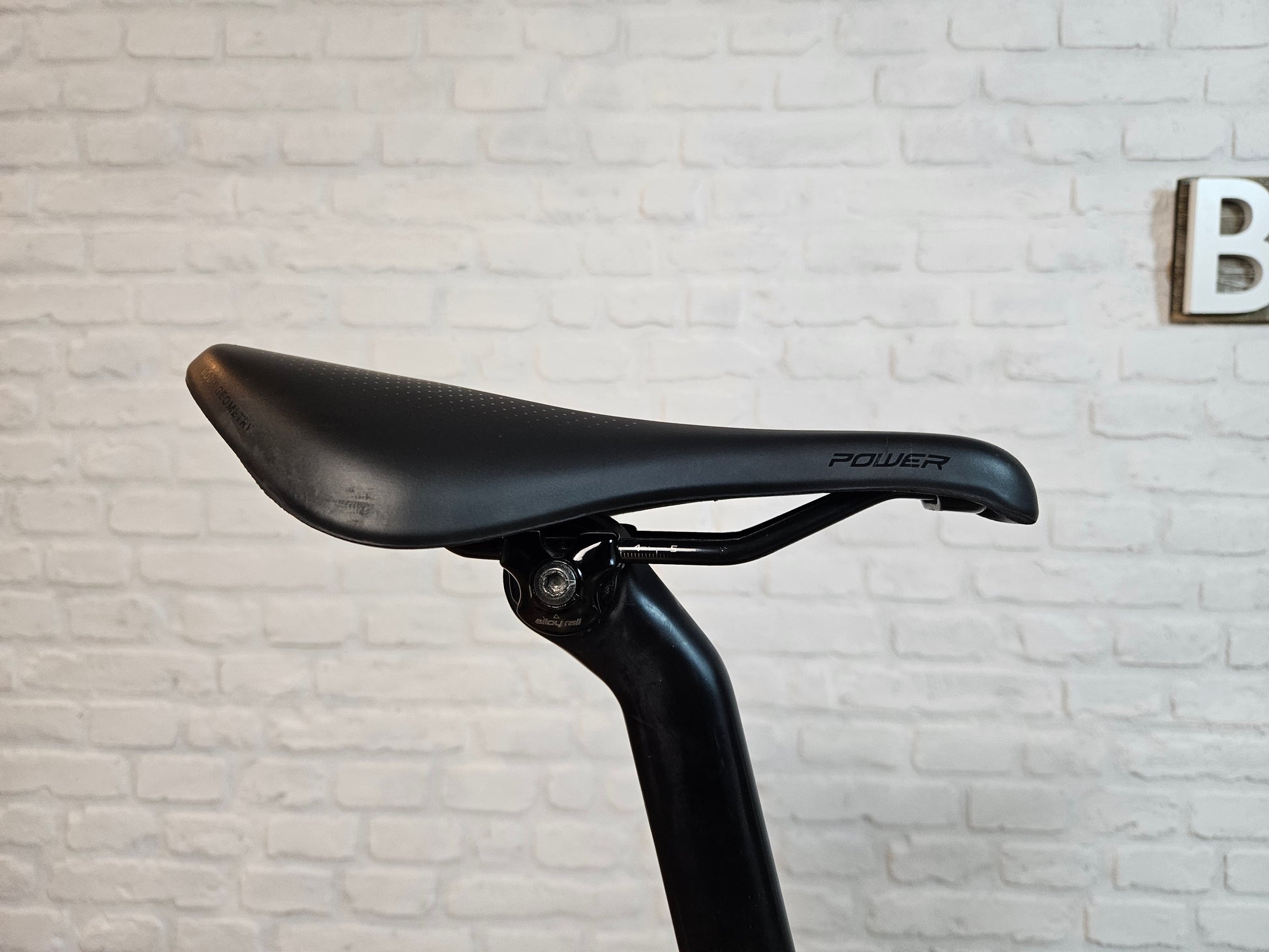 Used 2021 Specialized Roubaix Sport Disc Futureshock 105 - 56cm - Brooklyn Carbon Bike Co.