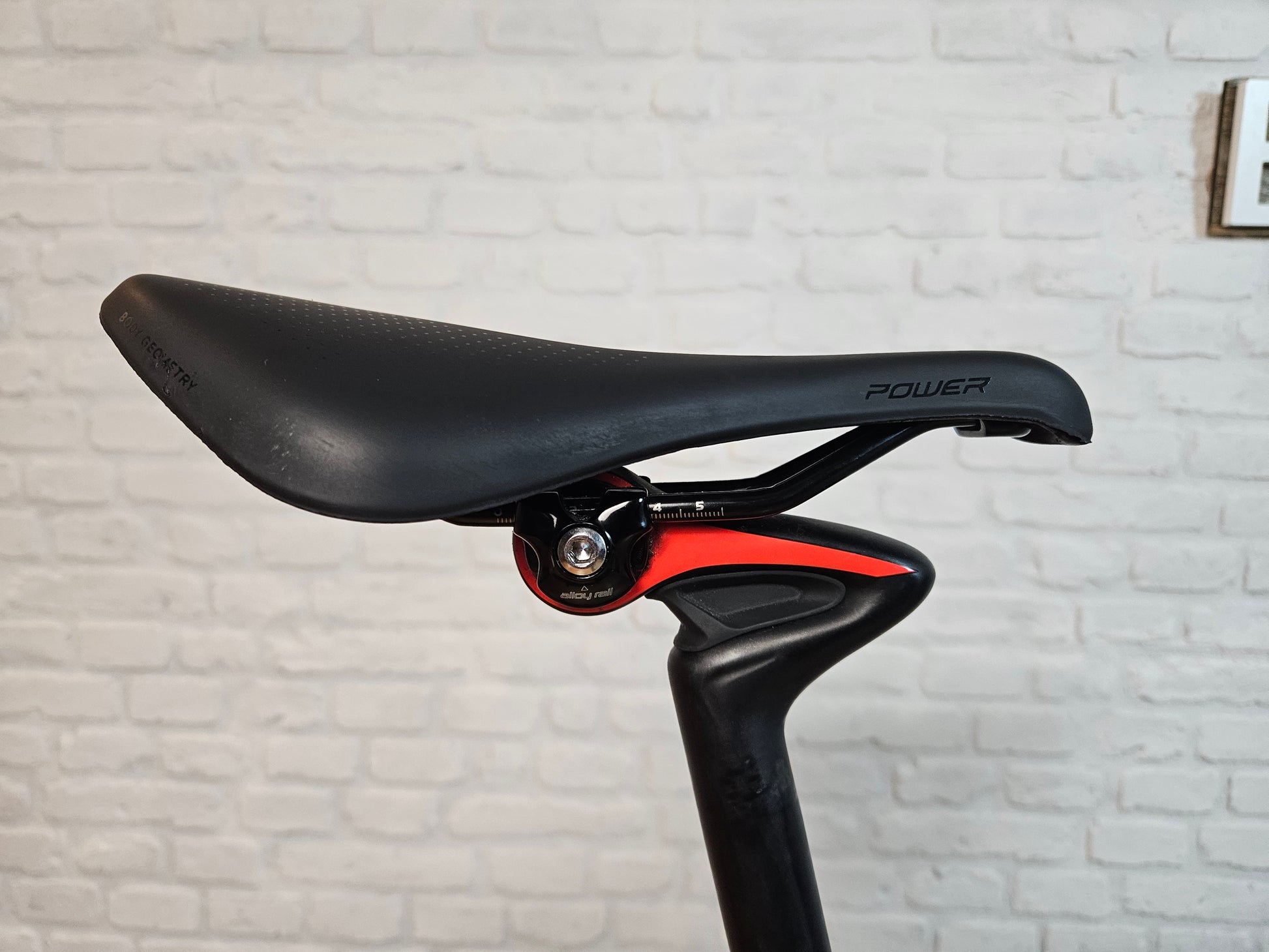 Specialized Roubaix Specialized Comp Carbon Seatpost Bike Seat S