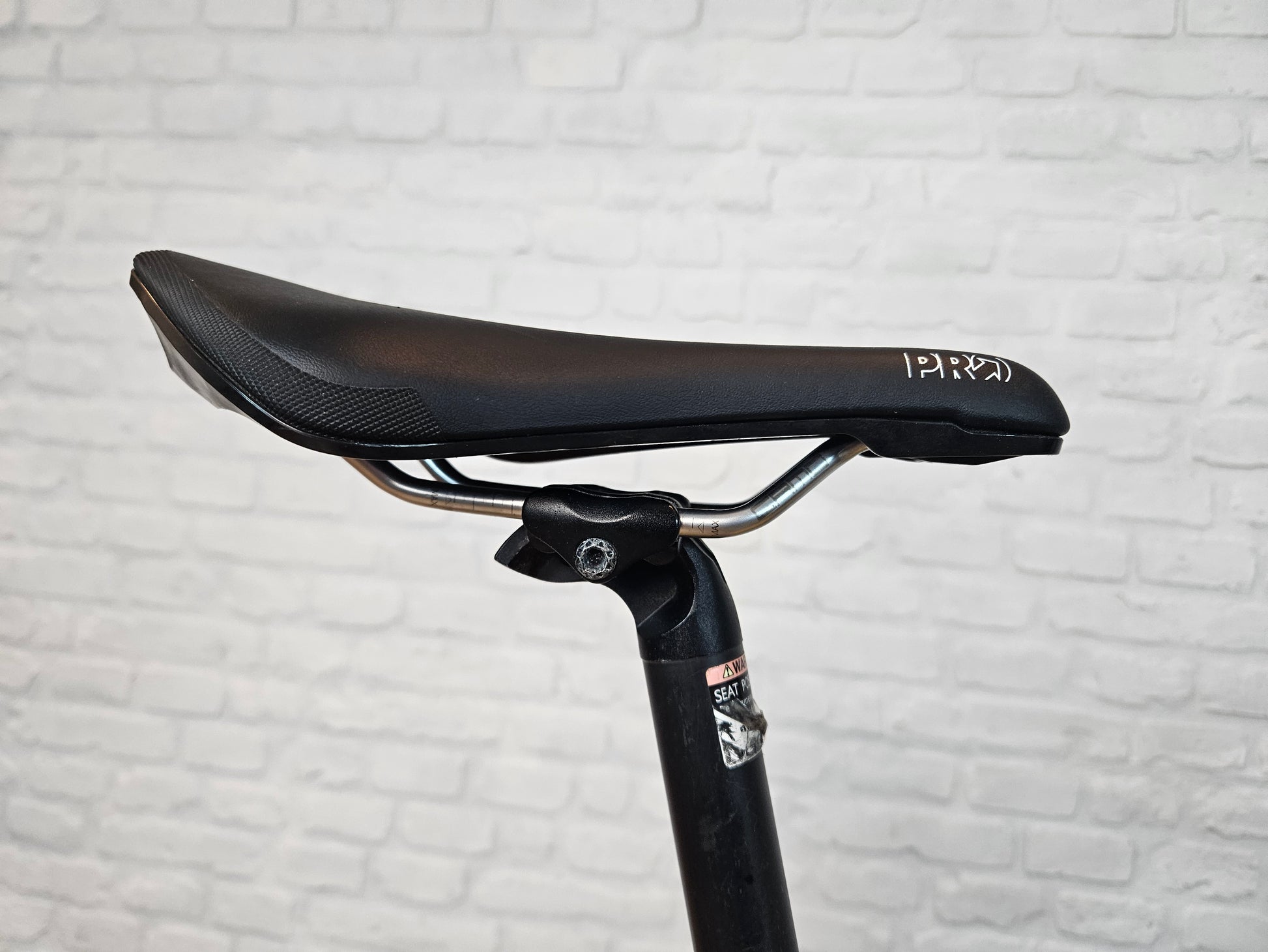 Used 2018 Specialized Roubaix Sport Disc Futureshock 105  – Size 56cm - Brooklyn Carbon Bike Co.