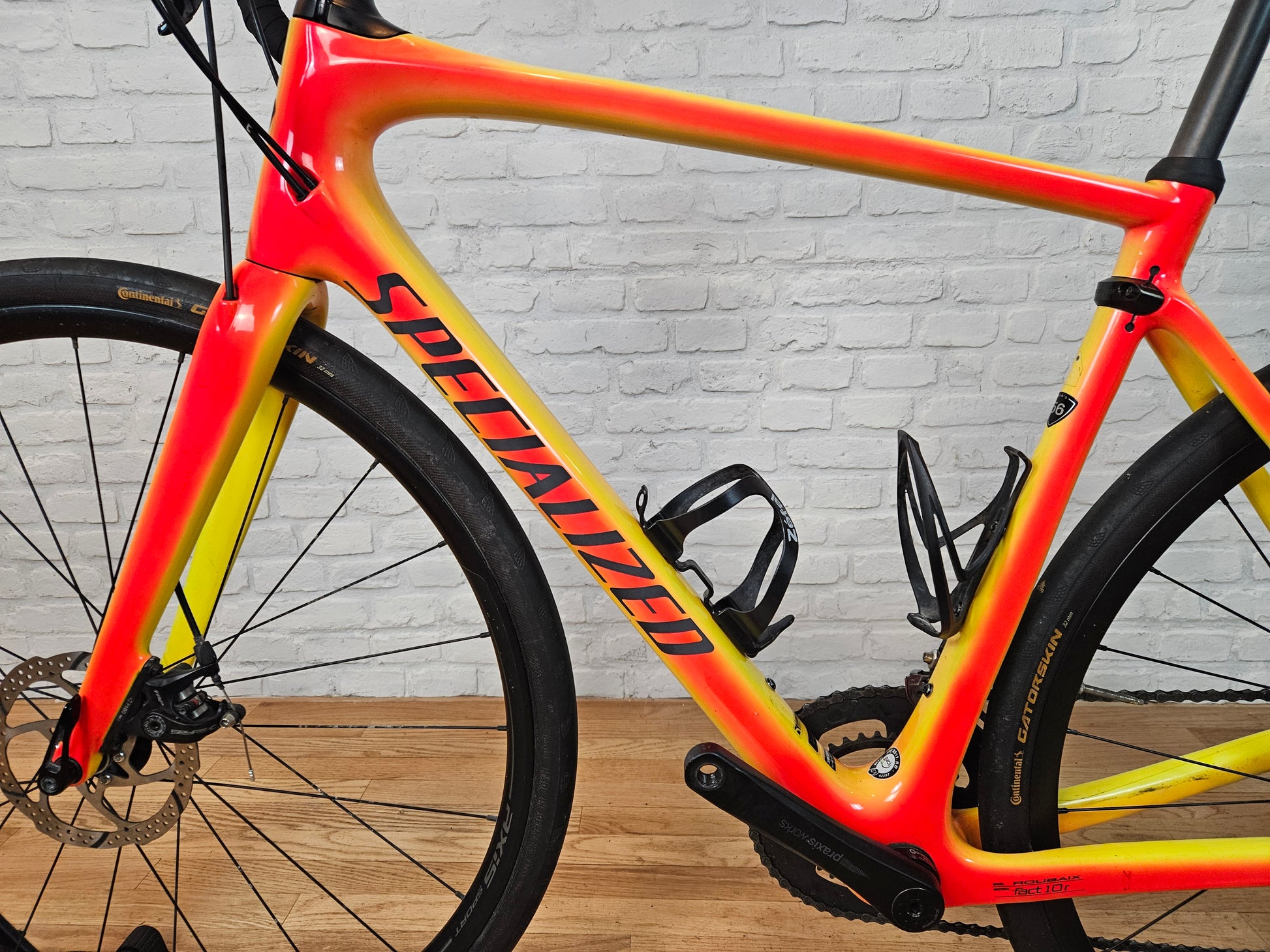 Used 2018 Specialized Roubaix Sport Disc Futureshock 105  – Size 56cm - Brooklyn Carbon Bike Co.