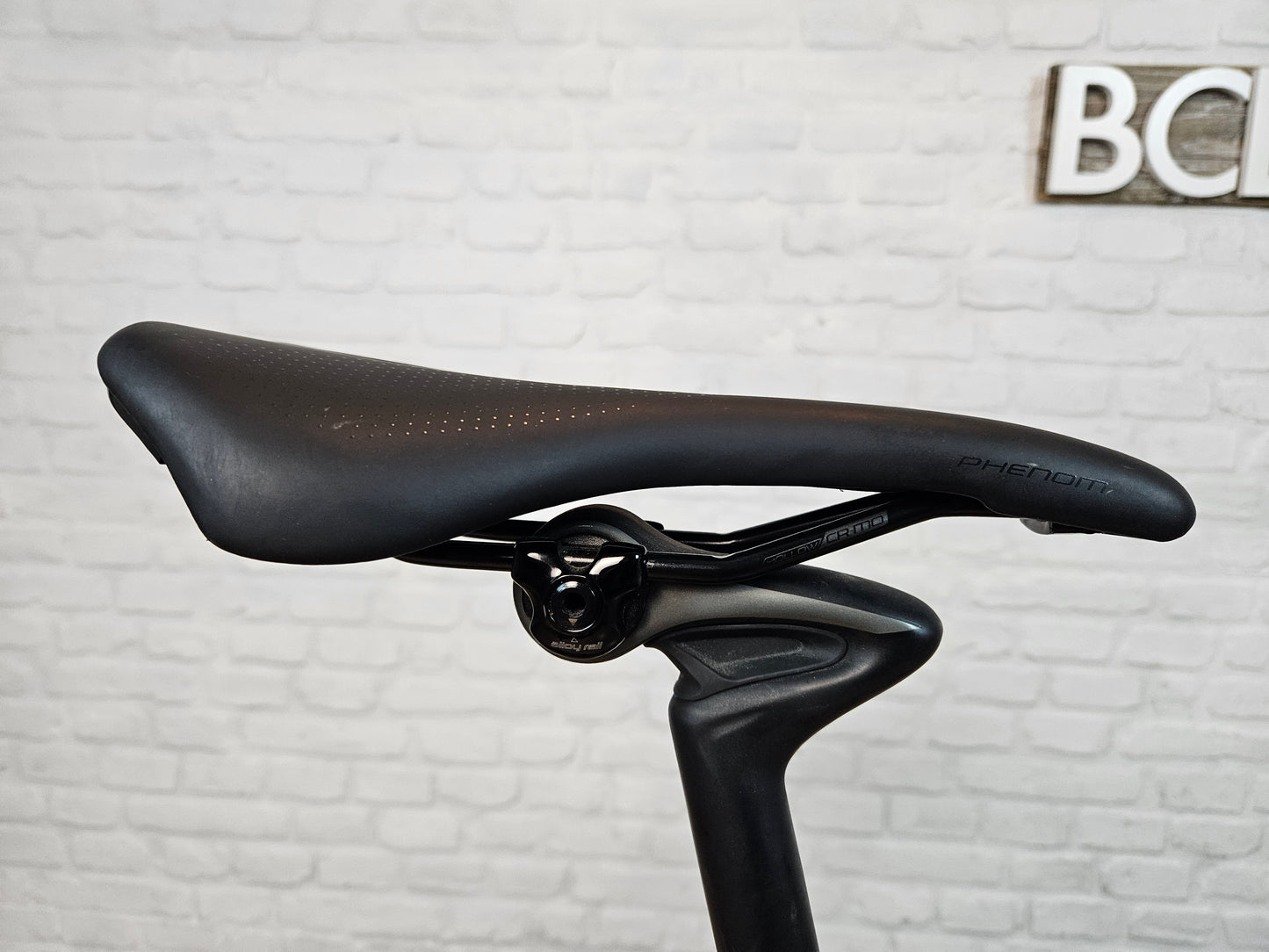 Used 2019 Specialized Roubaix Sport Disc Futureshock 105 52cm - Brooklyn Carbon Bike Co.