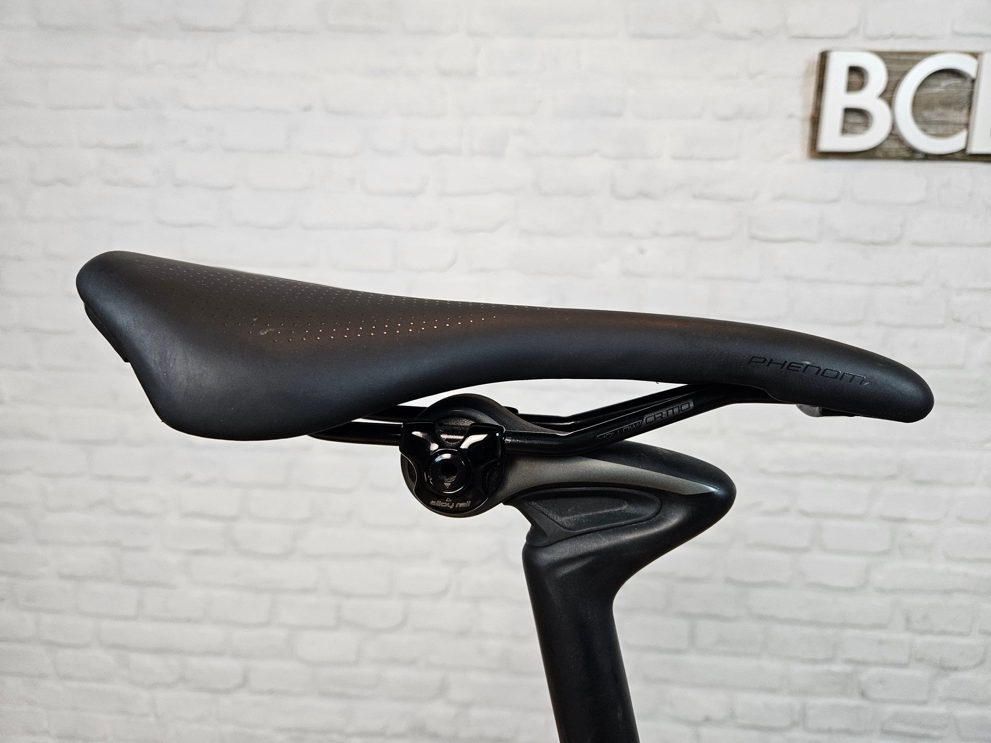 Used 2019 Specialized Roubaix Sport Disc Futureshock 105 52cm - Brooklyn Carbon Bike Co.