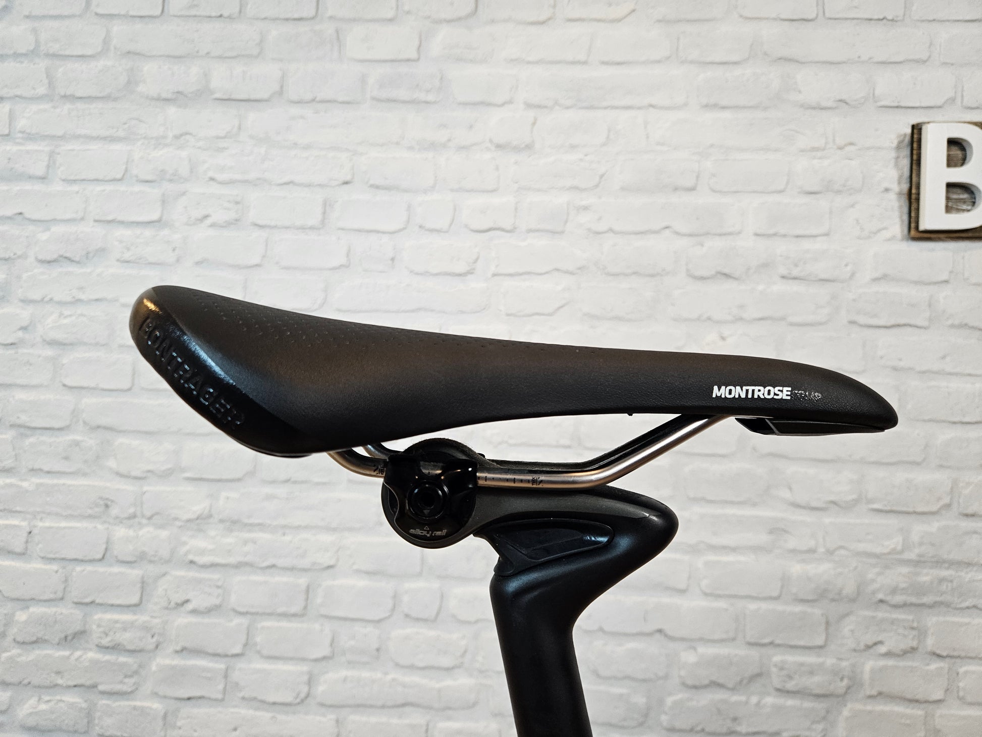 Used 2019 Specialized Roubaix Comp Disc Futureshock 105 Ultegra 54cm - Brooklyn Carbon Bike Co.