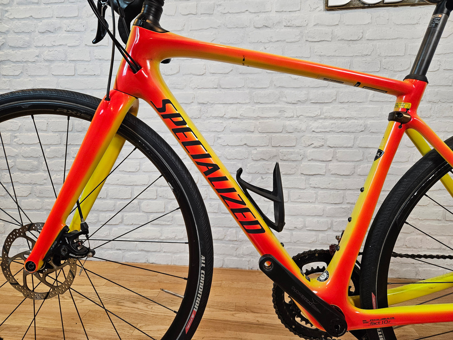 Used 2018 Specialized Roubaix Sport Disc Futureshock 105  – Size 54cm - Brooklyn Carbon Bike Co.