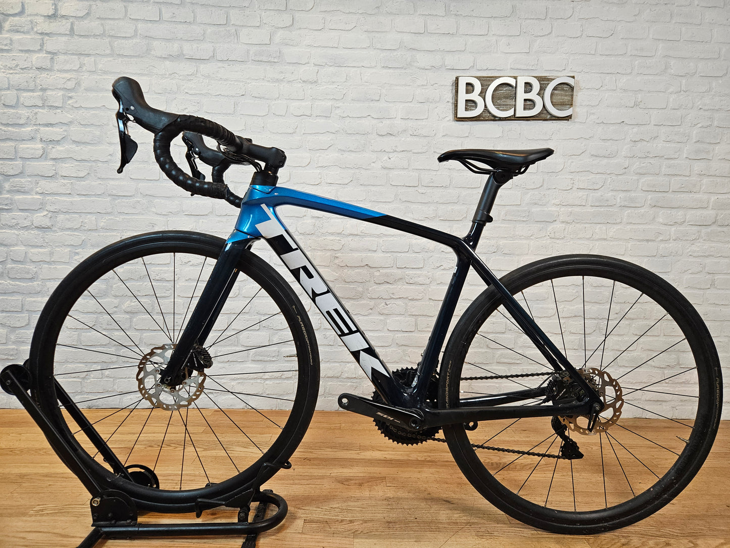 Used 2022 Trek Emonda SL5 Disc 105  – Size 52cm - Brooklyn Carbon Bike Co.
