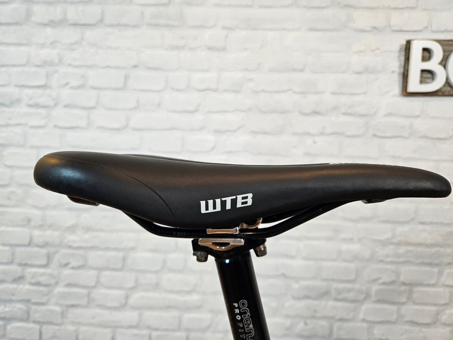 Used 2015 Trek Emonda S5 105  – Size 56cm - Brooklyn Carbon Bike Co.