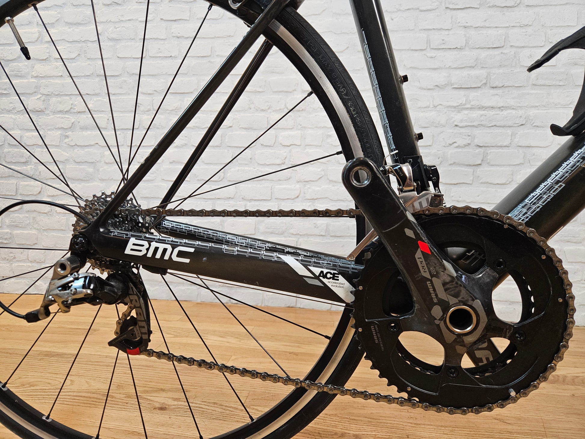 Used 2014 BMC TeamMachine SLR01 Red  – Size 56cm - Brooklyn Carbon Bike Co.