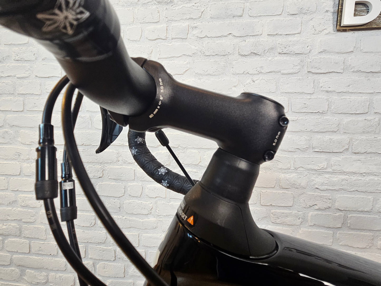 Used 2021 Specialized Roubaix Futureshock Tiagra - 49cm