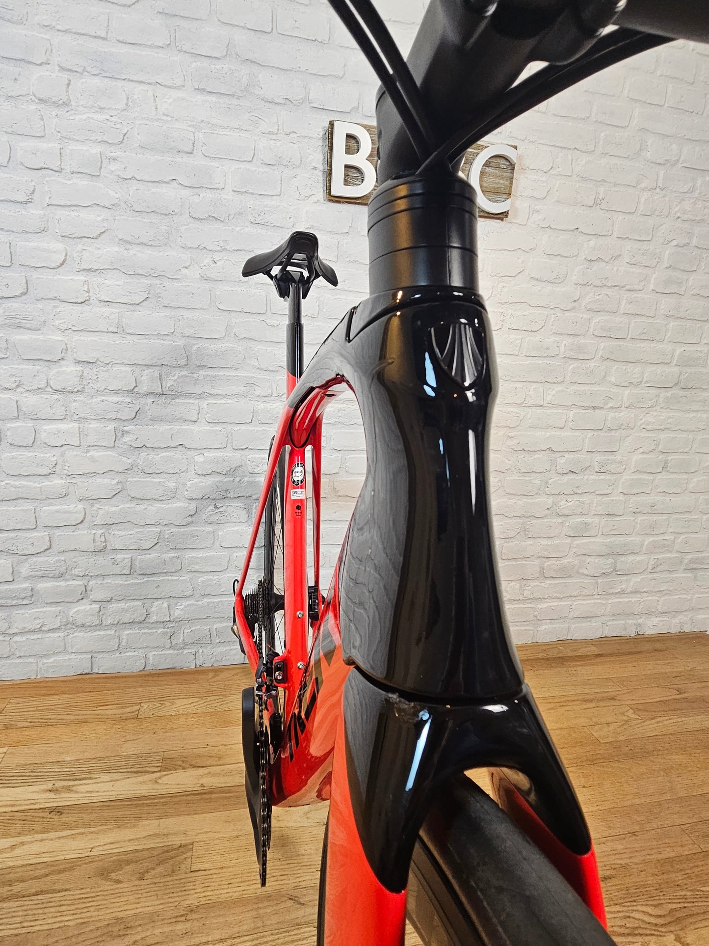 Used 2022 Trek Madone SL6 Ultegra – Size 56cm