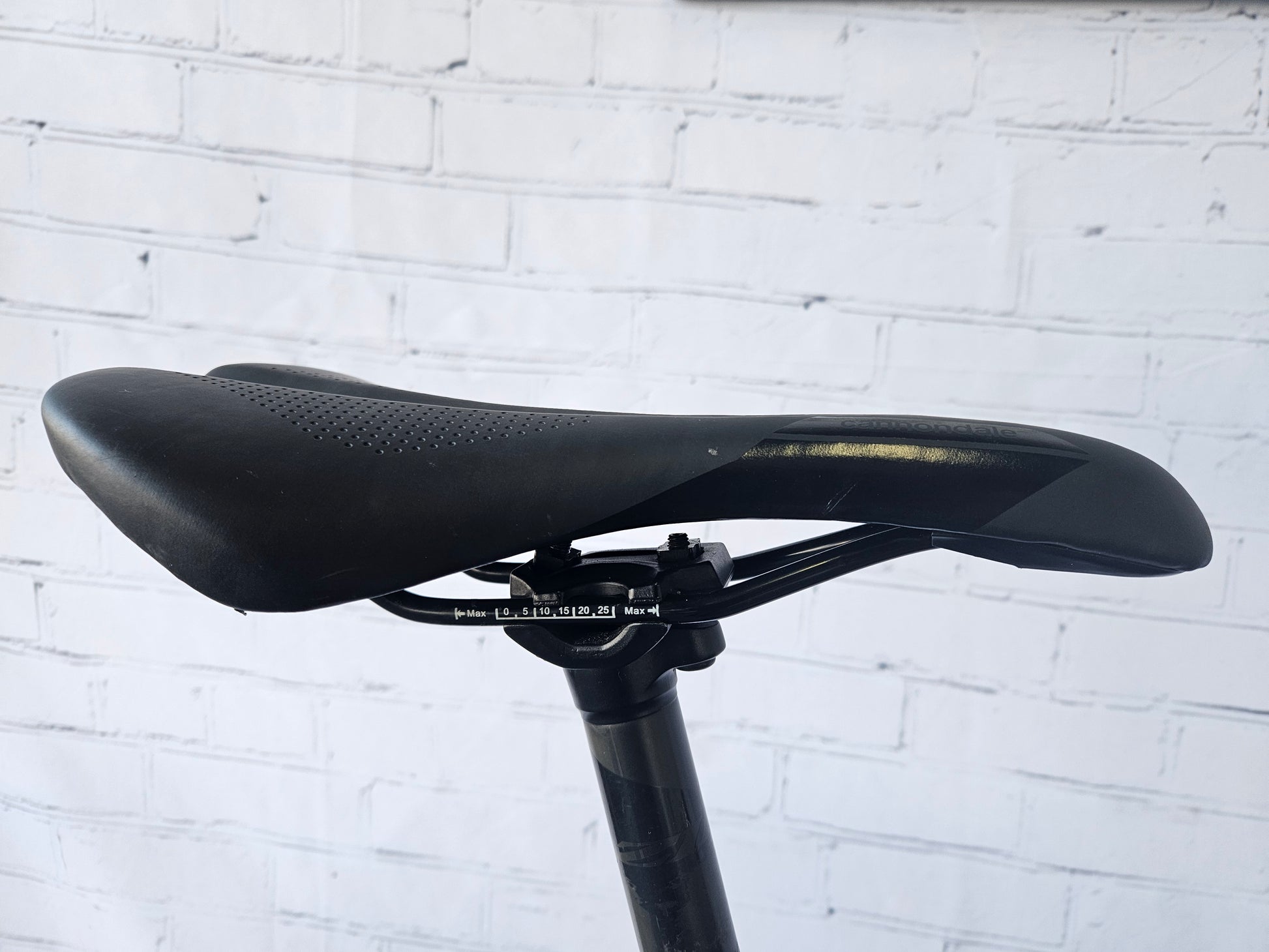 Used 2019 Specialized Tarmac SL6 Disc 105  – Size 56cm - Brooklyn Carbon Bike Co.