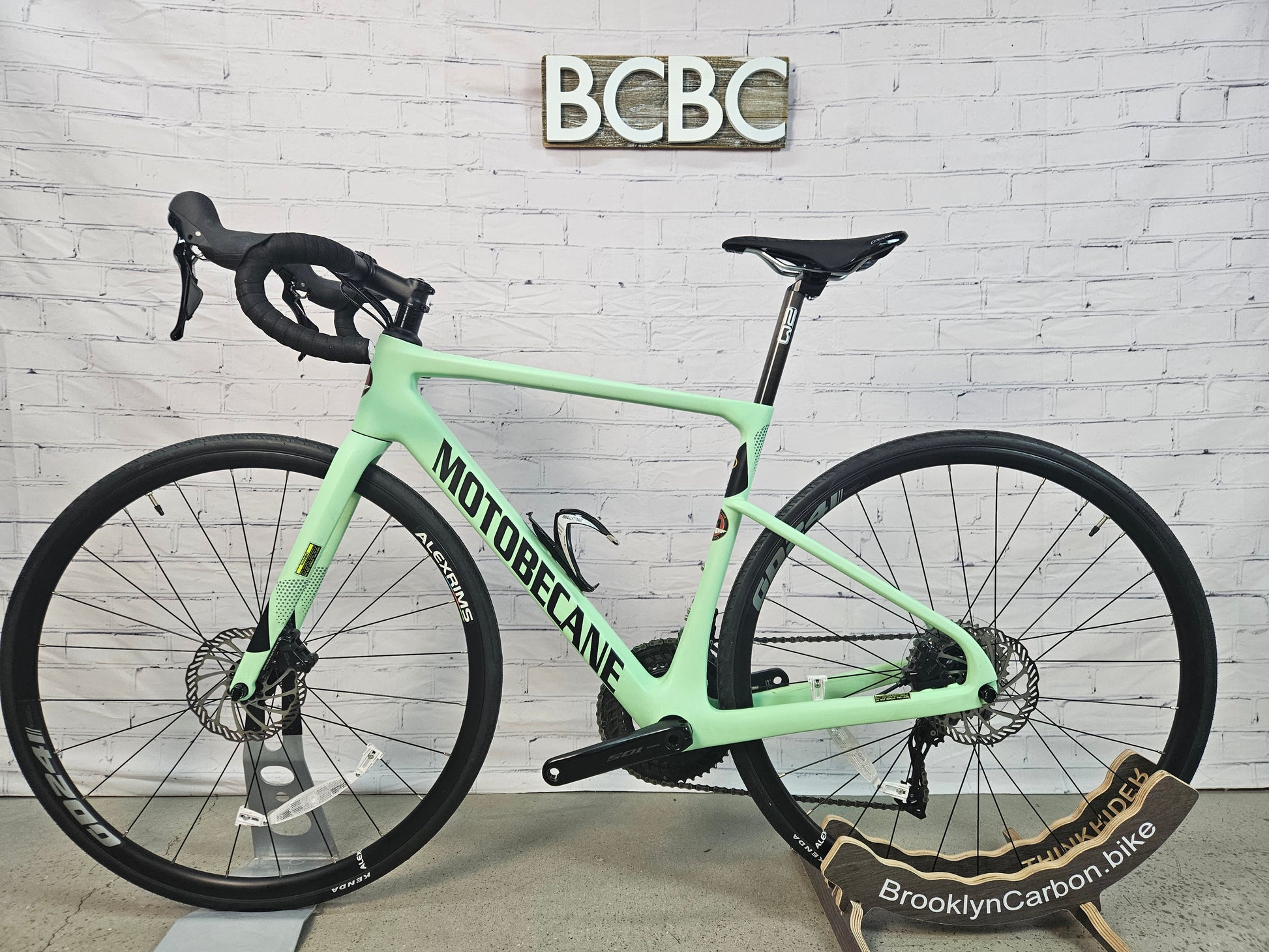 Used 2025 Motobecane Flite 700 Disc 105 - 51cm - Brooklyn Carbon Bike Co.