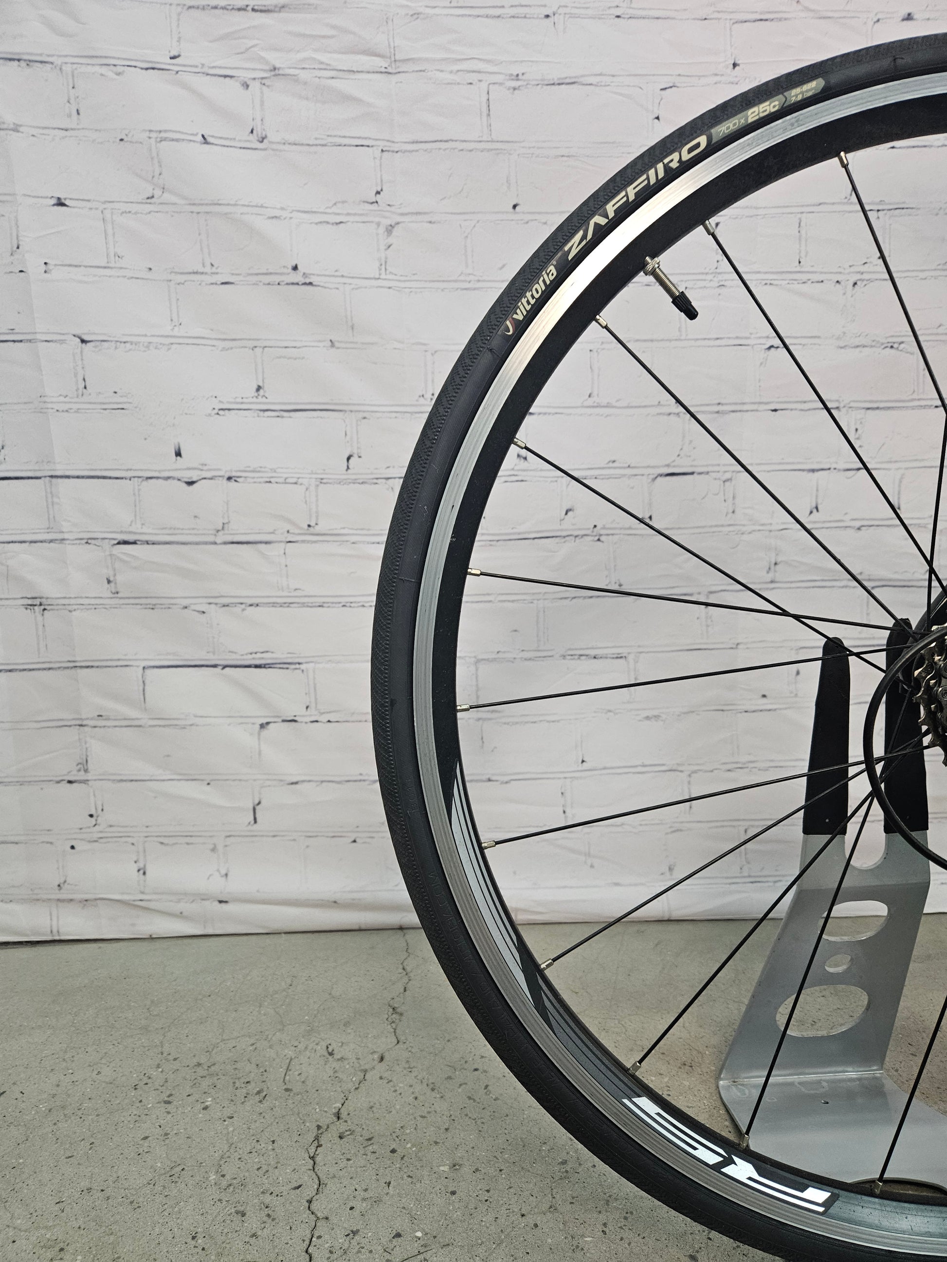 Used 2016 Pinarello Gan 105  – Size 51cm - Brooklyn Carbon Bike Co.