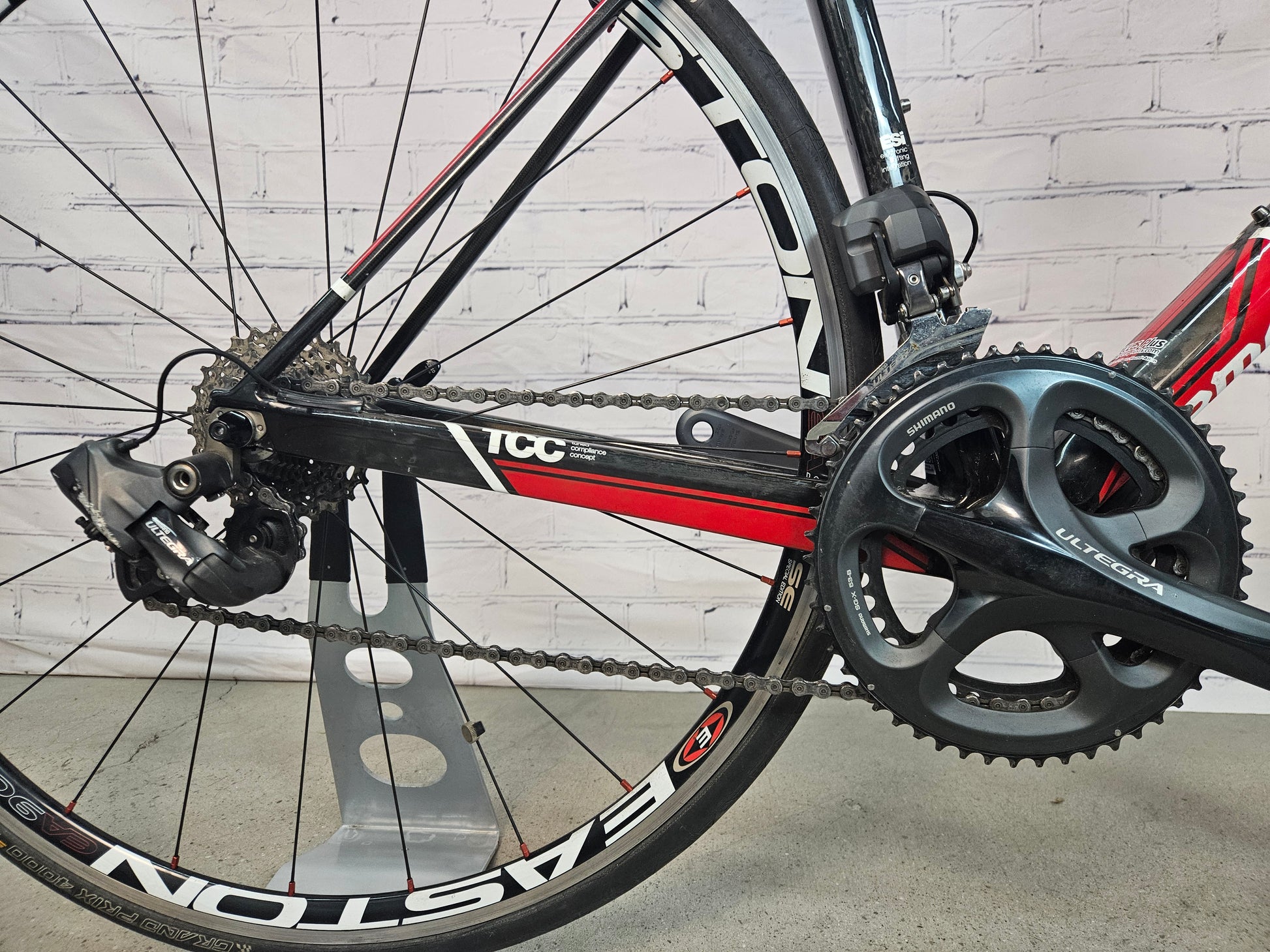 Used 2012 BMC TeamMachine SLR01 Ultegra Di2 - 55cm - Brooklyn Carbon Bike Co.