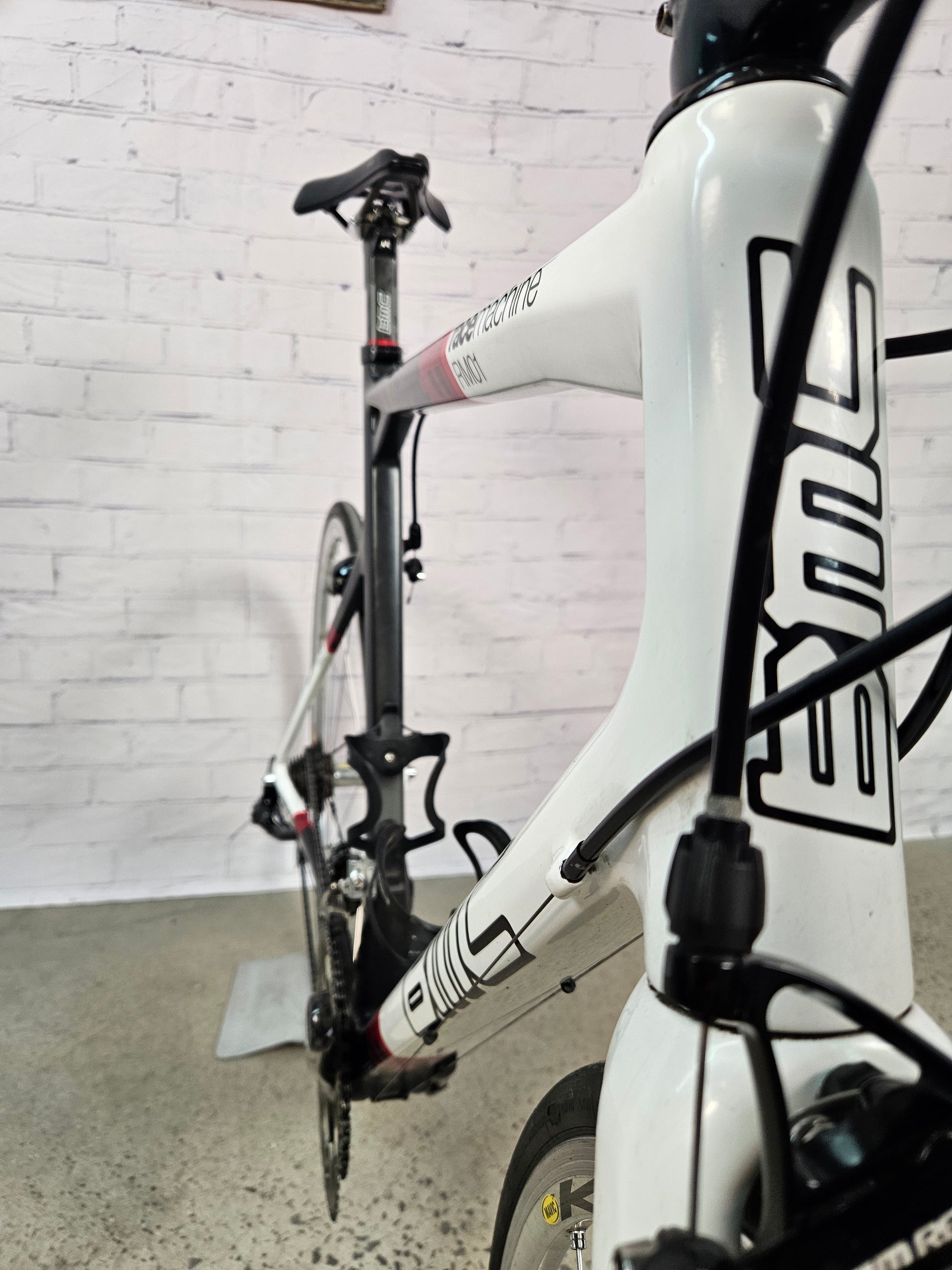 Used 2011 BMC RaceMachine RM01 Ultegra Di2 - 57cm - Brooklyn Carbon Bike Co.