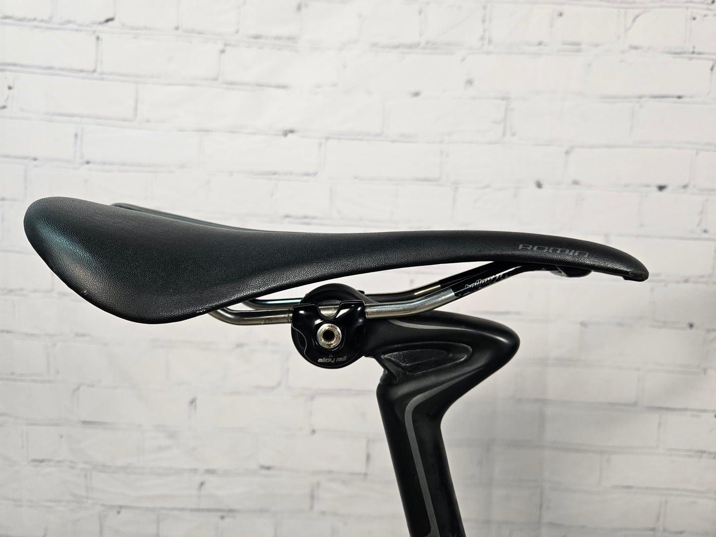 Used 2014 Specialized Roubaix SL4 Expert Ultegra 58cm - Brooklyn Carbon Bike Co.