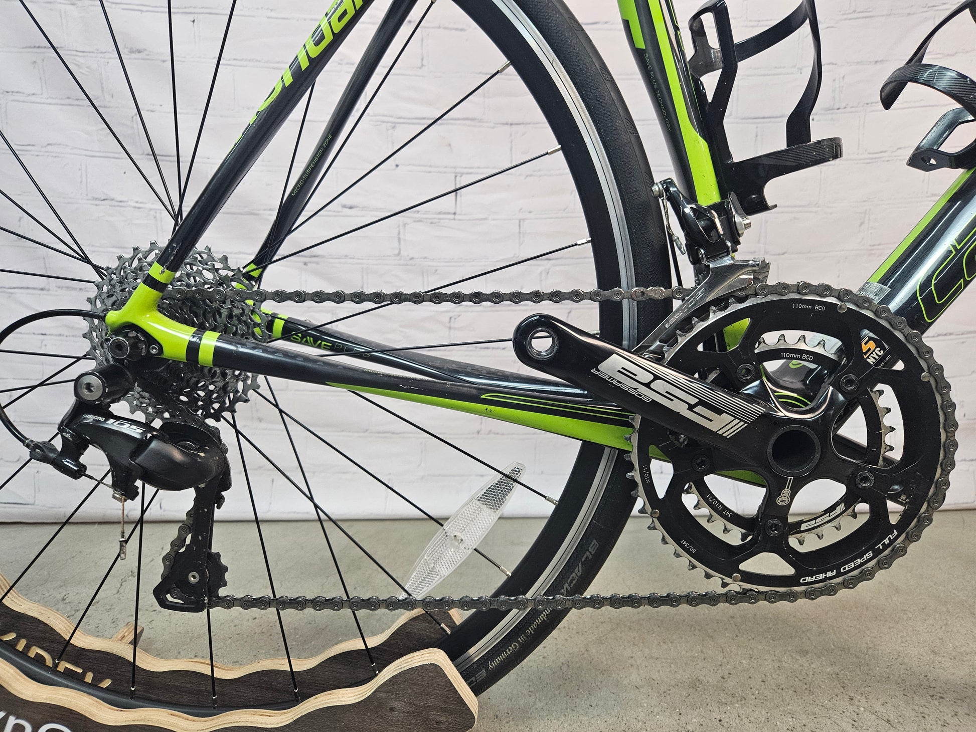 Used 2015 Cannondale Synapse Carbon 105 - 56cm - Brooklyn Carbon Bike Co.